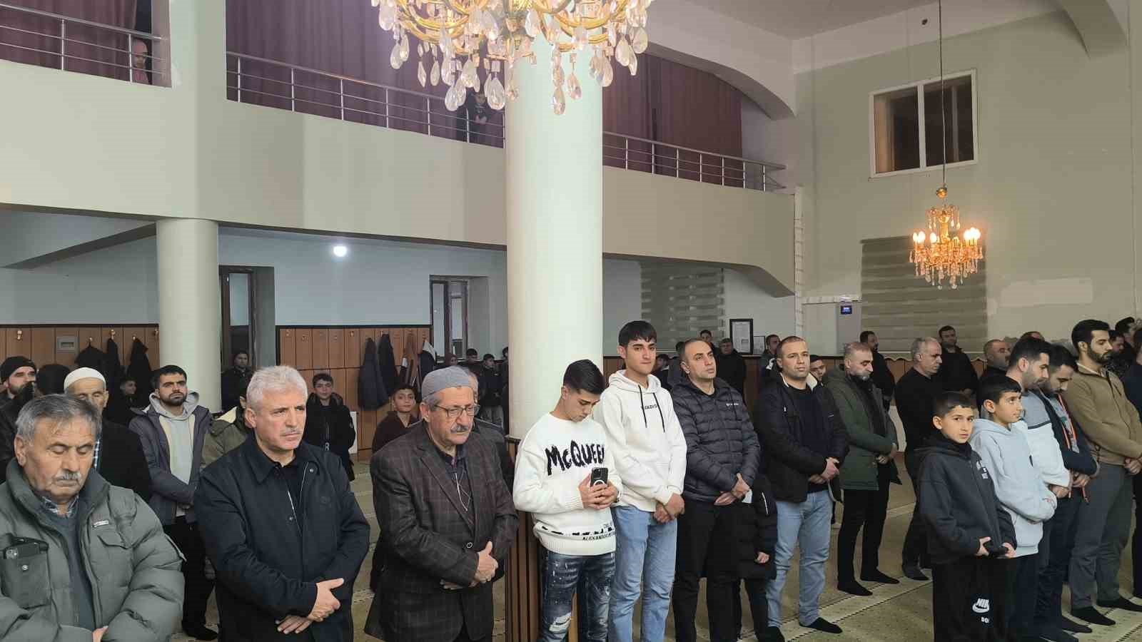 Gercüş’te Berat Kandili coşkuyla kutlandı
