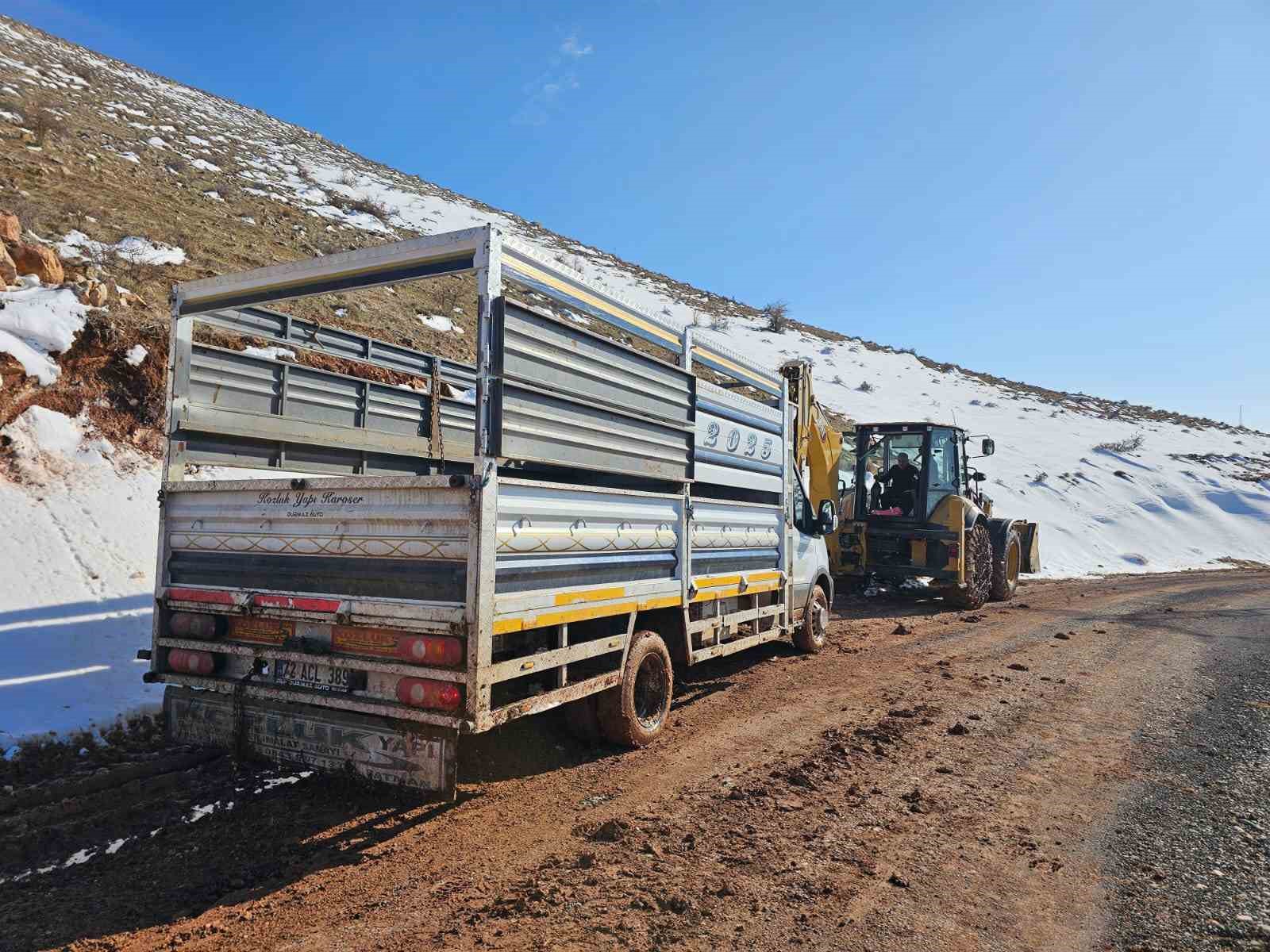 Gercüş’te göçerlerin imdadına Özel İdare yetişti
