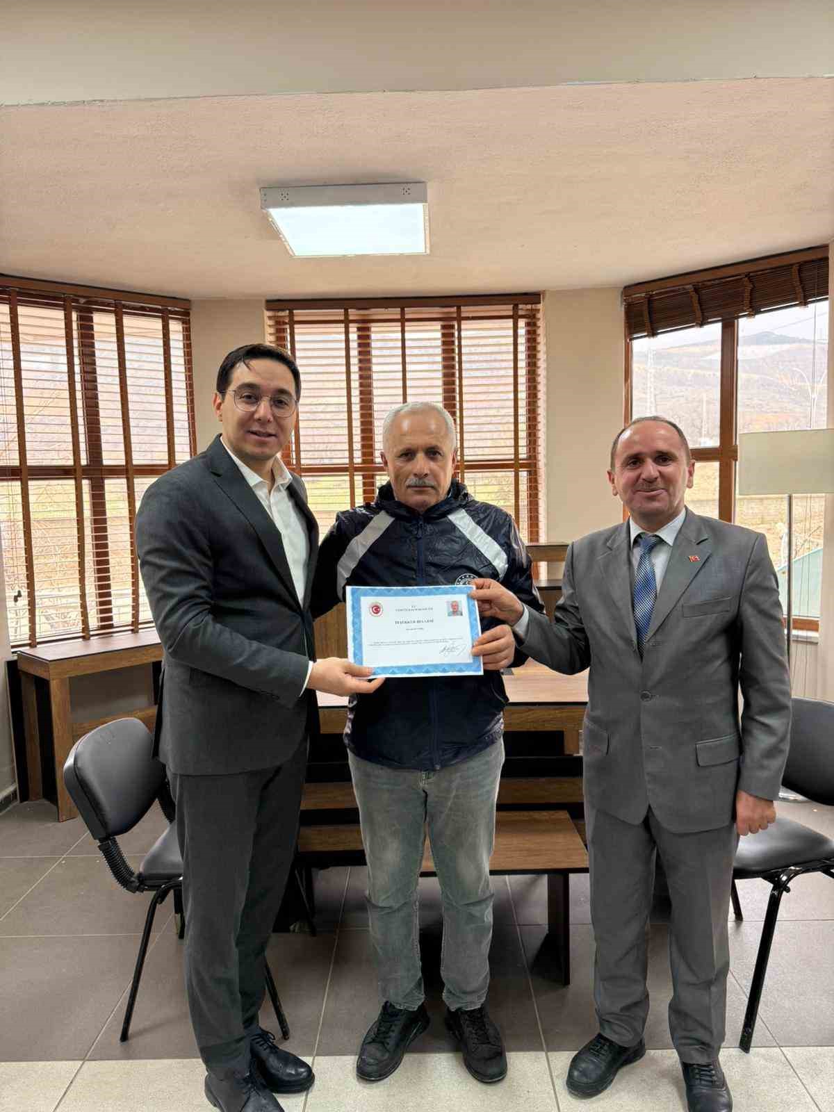 Gercüş’te kar mesaisine başarı belgesi
