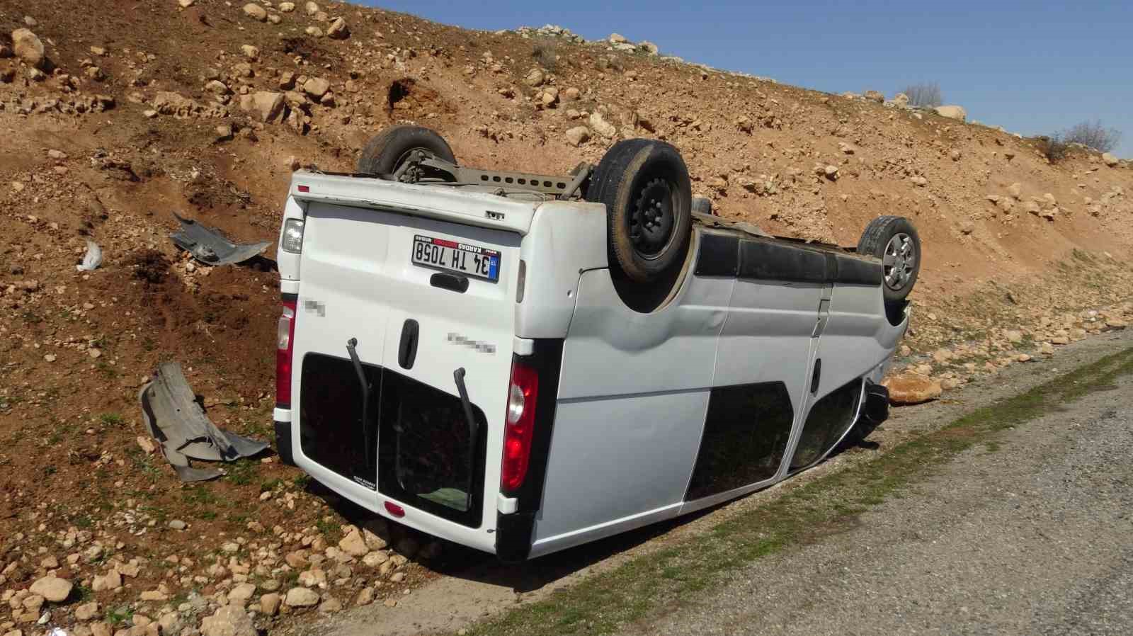 Gercüş’te minibüs takla attı: 1 yaralı
