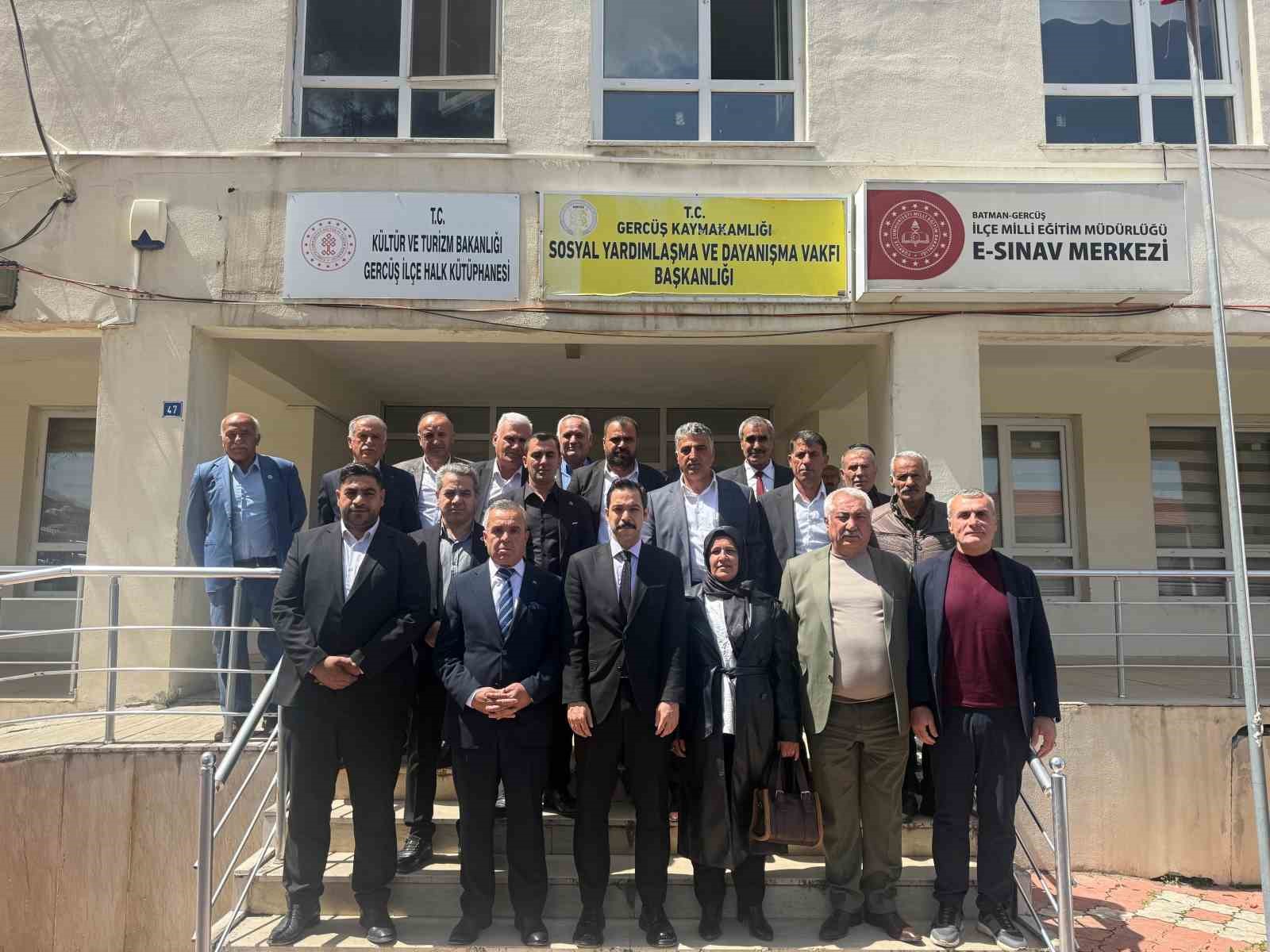 Gercüş’te muhtarlar Kaymakam Uzun ile bir araya geldi
