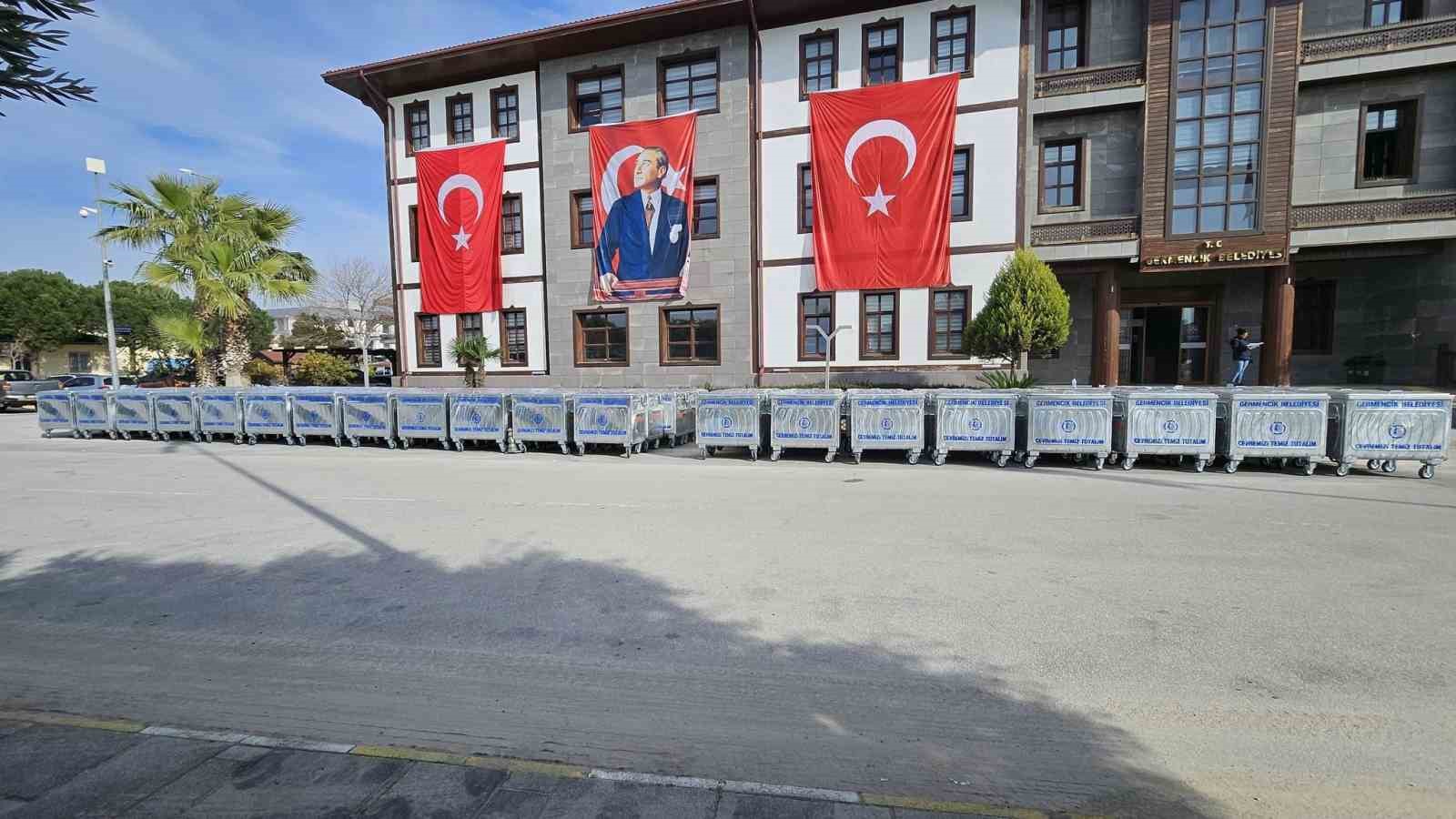 Germencik Belediyesi’nden çevre temizliğine 100 yeni çöp konteyneri
