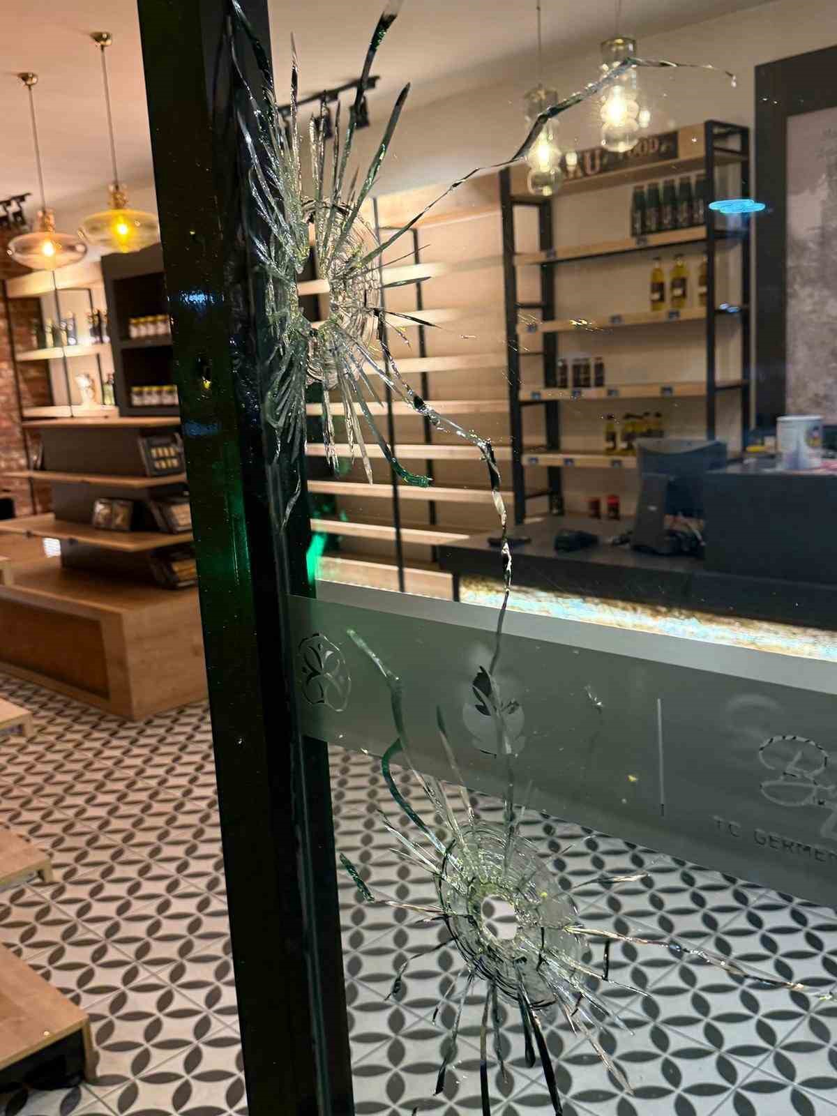 Germencik’te belediyenin satış mağazasına silahlı saldırı
