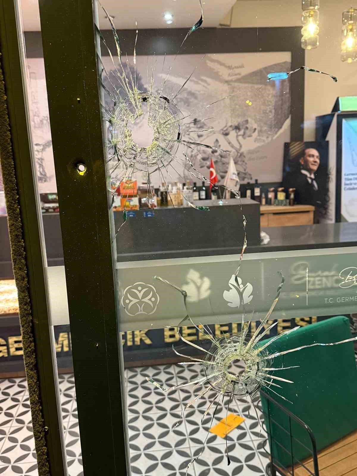 Germencik’te belediyenin satış mağazasına silahlı saldırı
