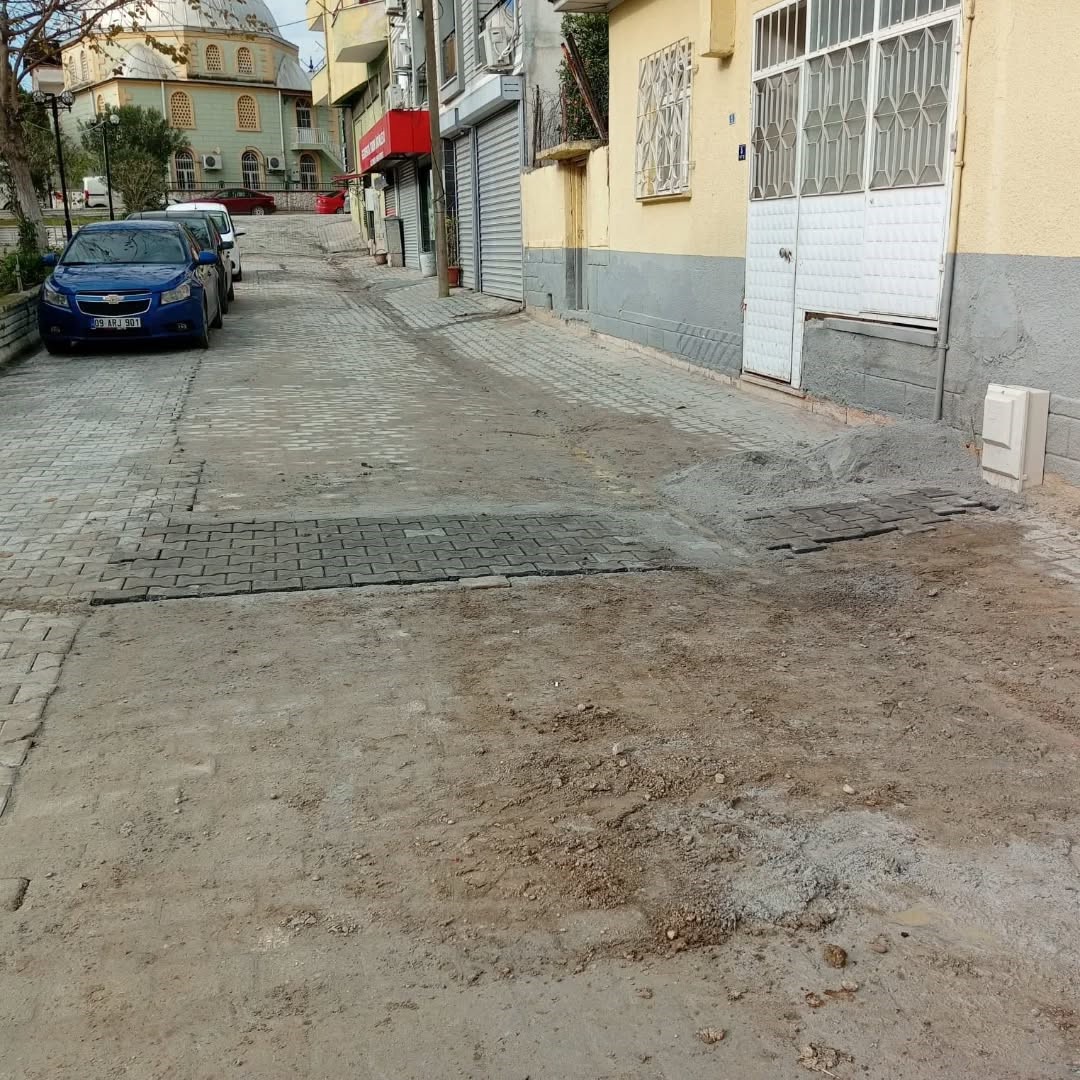 Germencik’te bozulan zeminler onarıldı
