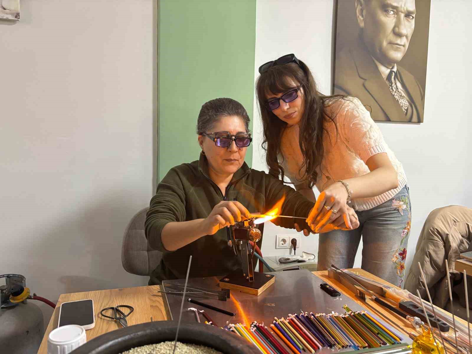 Germencik’te cam sanatları kursu yoğun ilgiyle başladı
