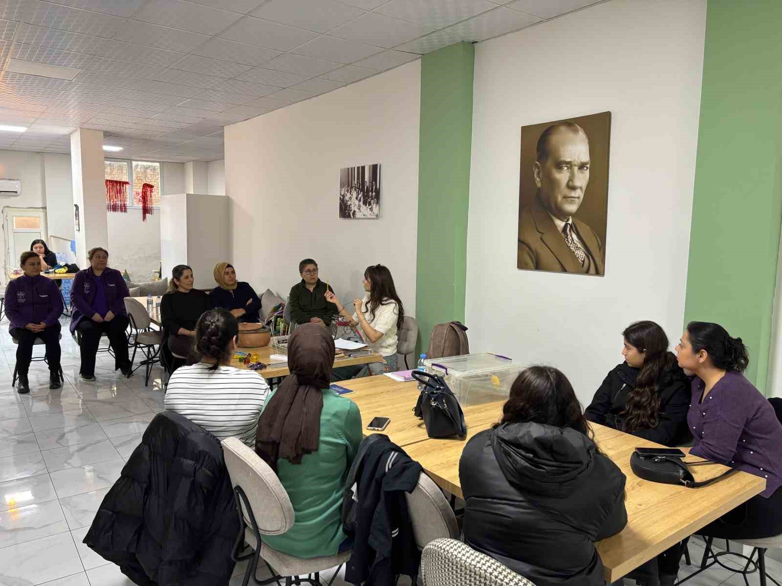 Germencik’te cam sanatları kursu yoğun ilgiyle başladı
