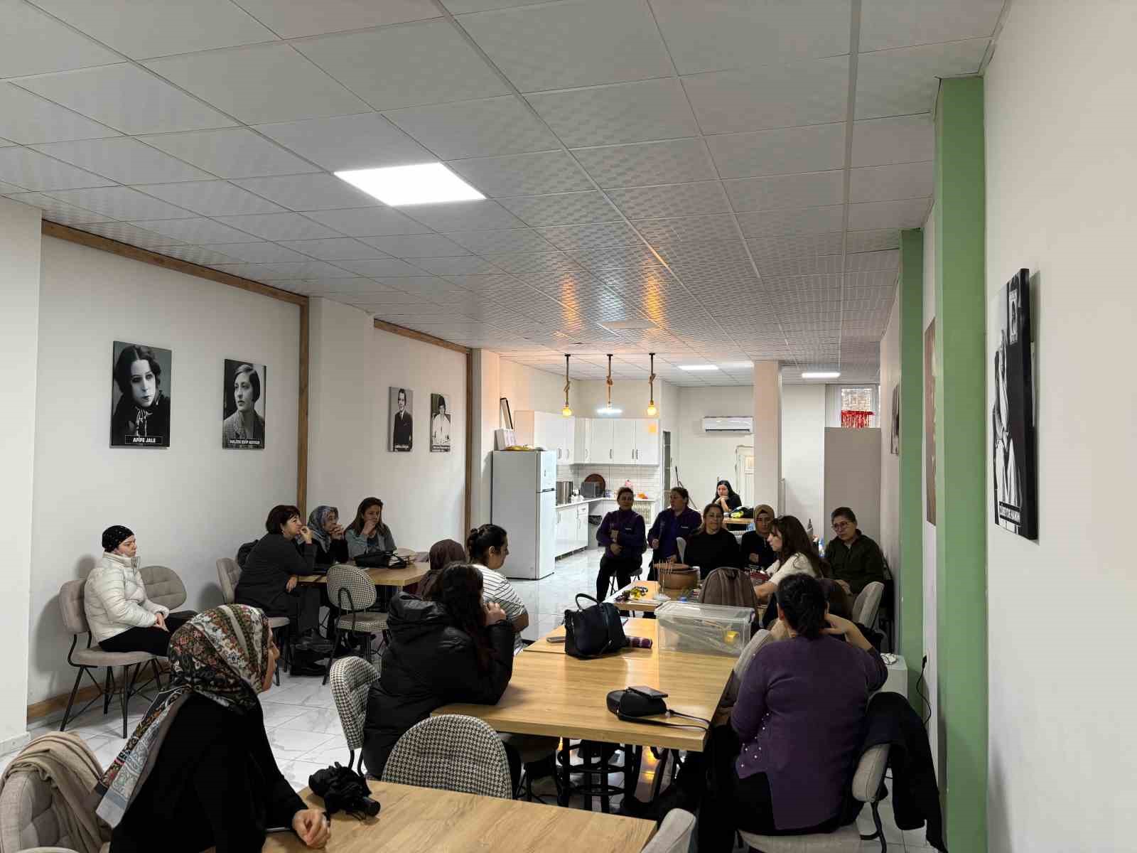 Germencik’te cam sanatları kursu yoğun ilgiyle başladı
