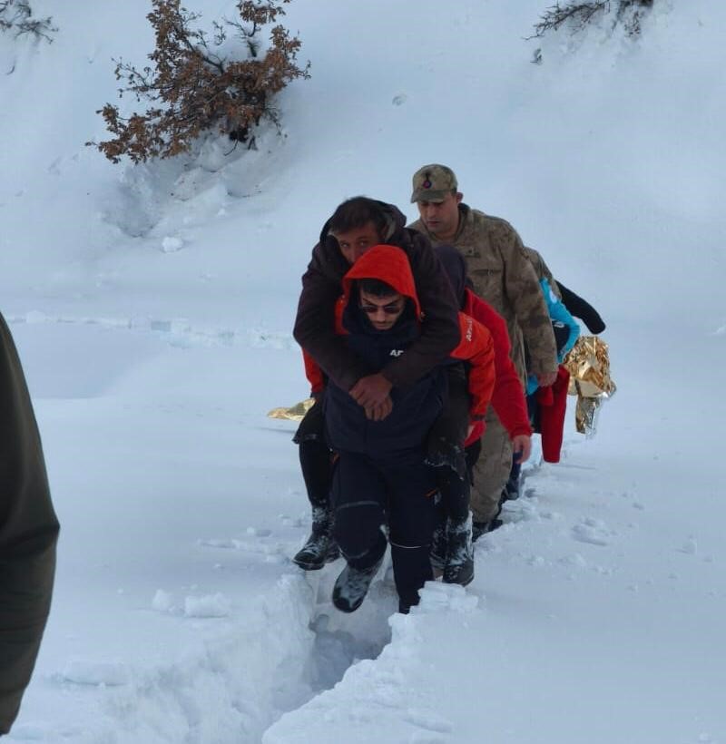 GES tesisini temizlemeye gitti, 5.5 saatlik çalışmanın sonunda kurtarıldı
