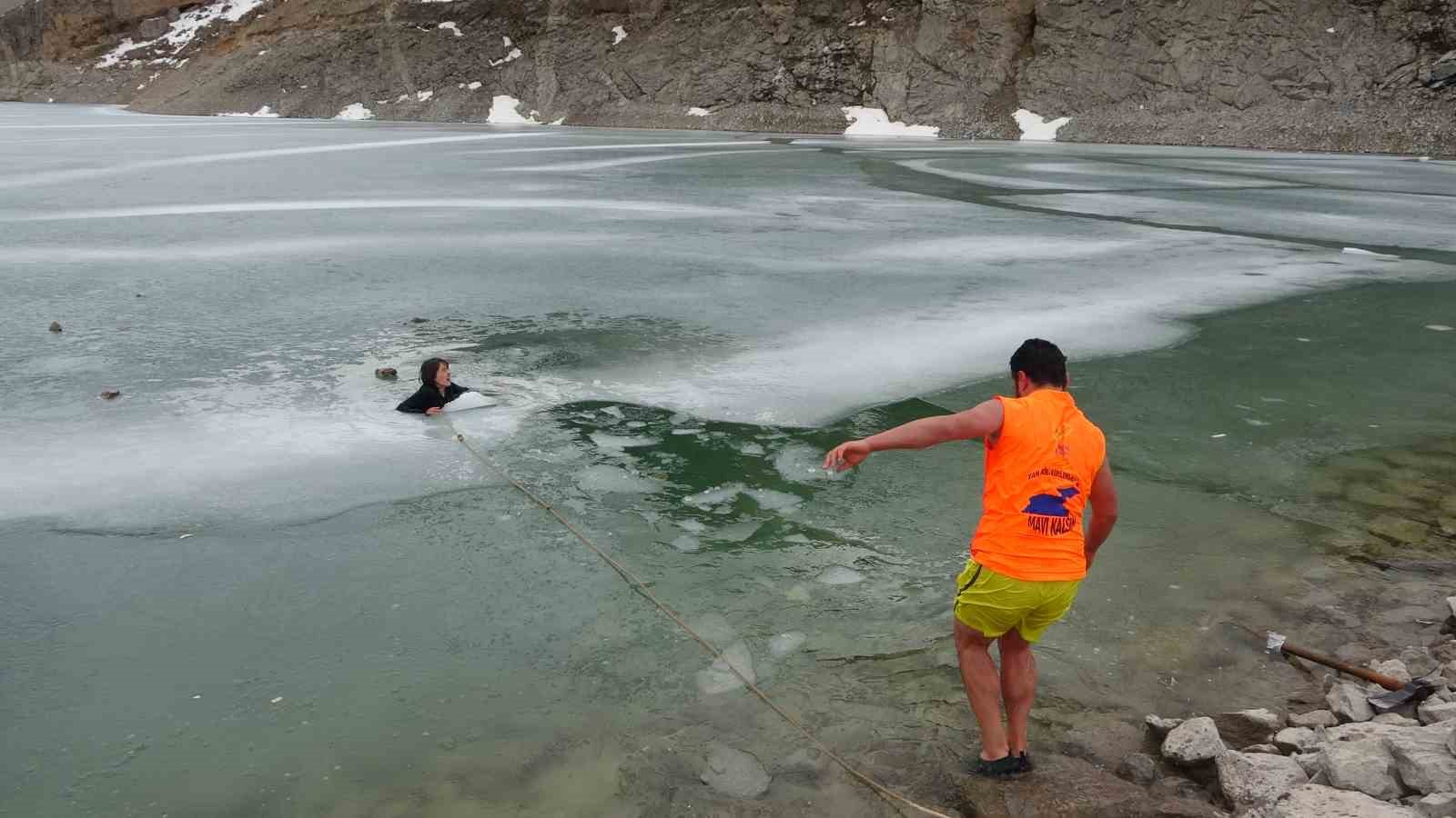 Gezgin öğretmen Zernek Barajı’ndan Van Gölü mesajı
