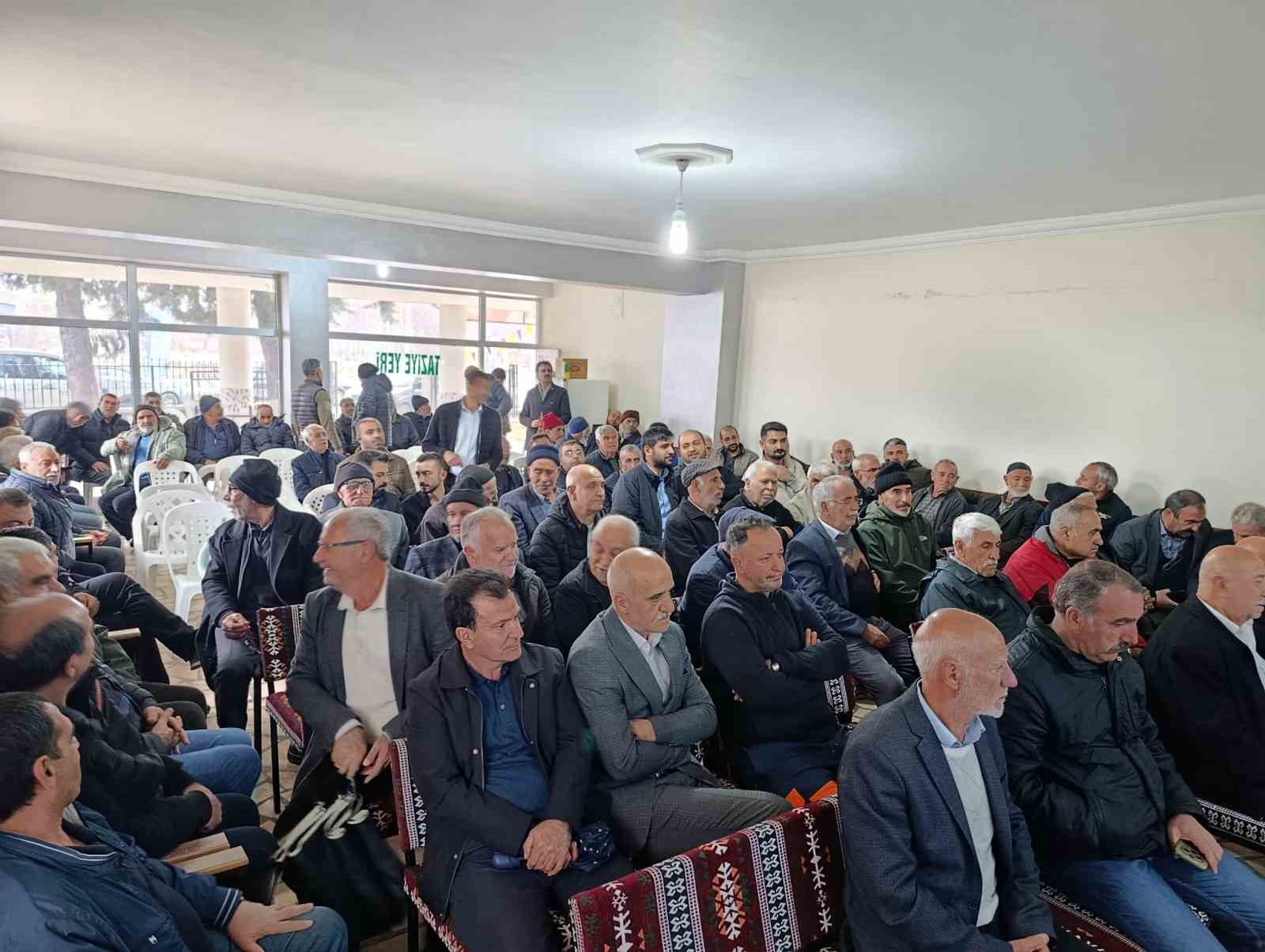 Gezin için birlik beraberlik toplantısı
Gezin için birlik beraberlik toplantısı