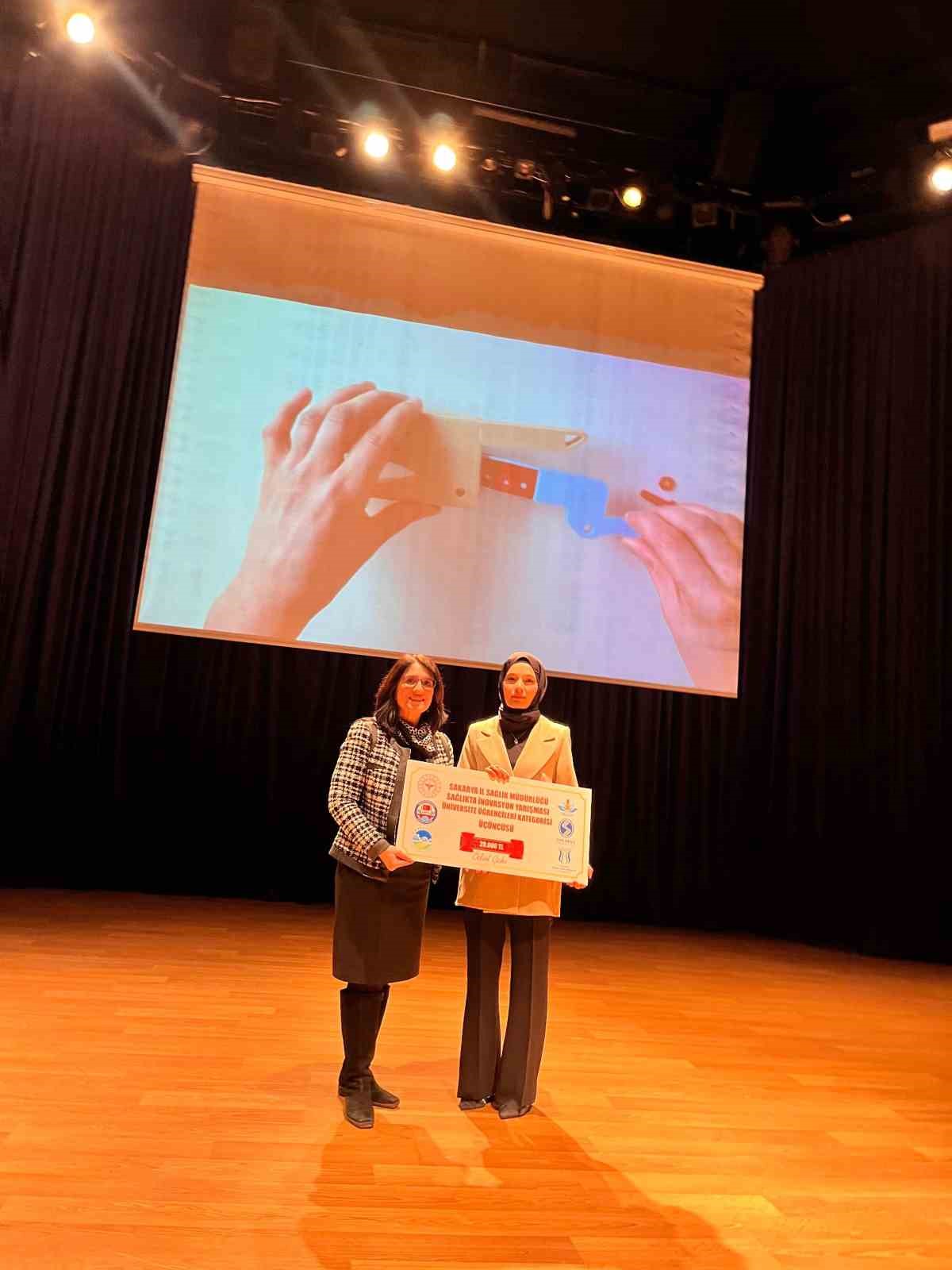 GİBTÜ ebelik bölümü öğrencisi Sedef Altun Türkiye üçüncüsü oldu
GİBTÜ ebelik bölümü öğrencisi Sedef Altun Türkiye üçüncüsü oldu