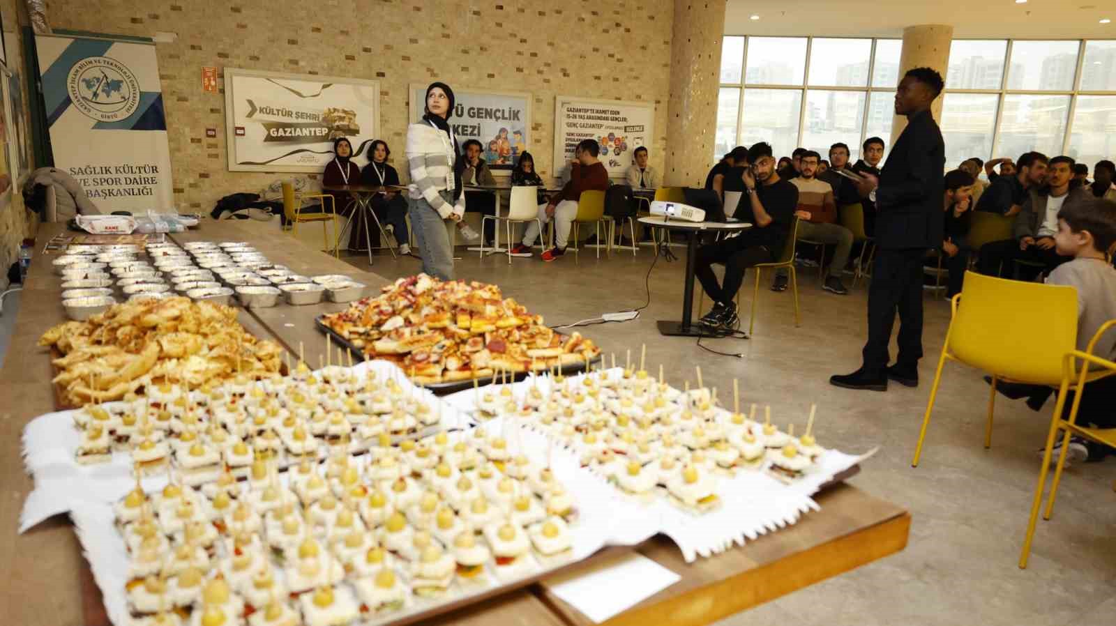 GİBTÜ’de kültürler mutfakta buluştu
GİBTÜ’de kültürler mutfakta buluştu