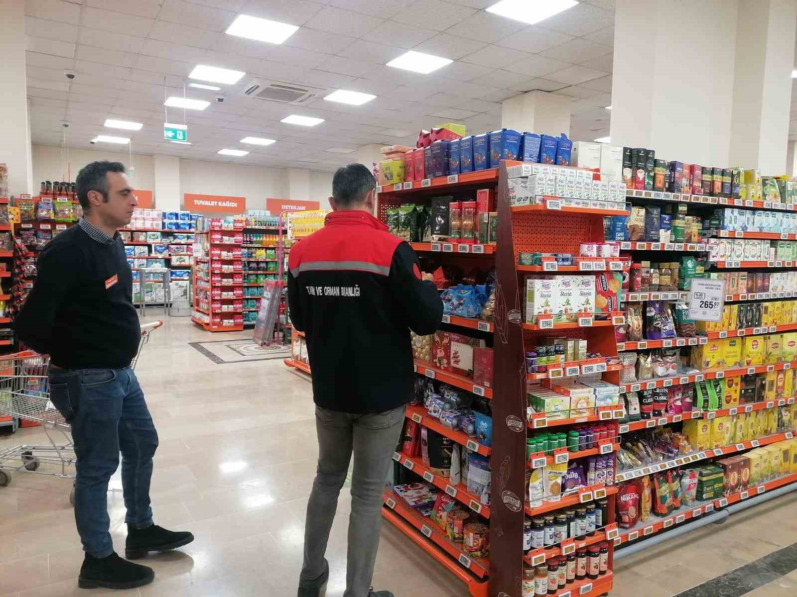 Gıda satışı yapan işyerleri denetlendi
