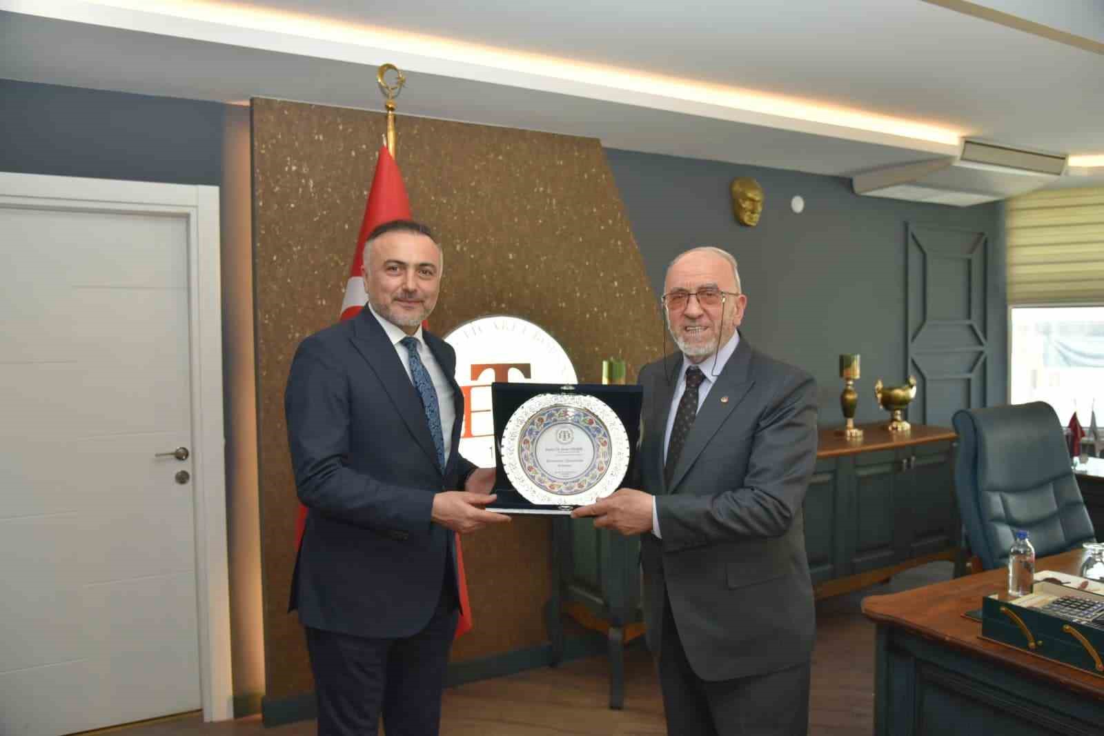 Gıda ve Kontrol Genel Müdürü Dilber, Başkan Dumandağ ile bir araya geldi
Gıda ve Kontrol Genel Müdürü Dilber, Başkan Dumandağ ile bir araya geldi