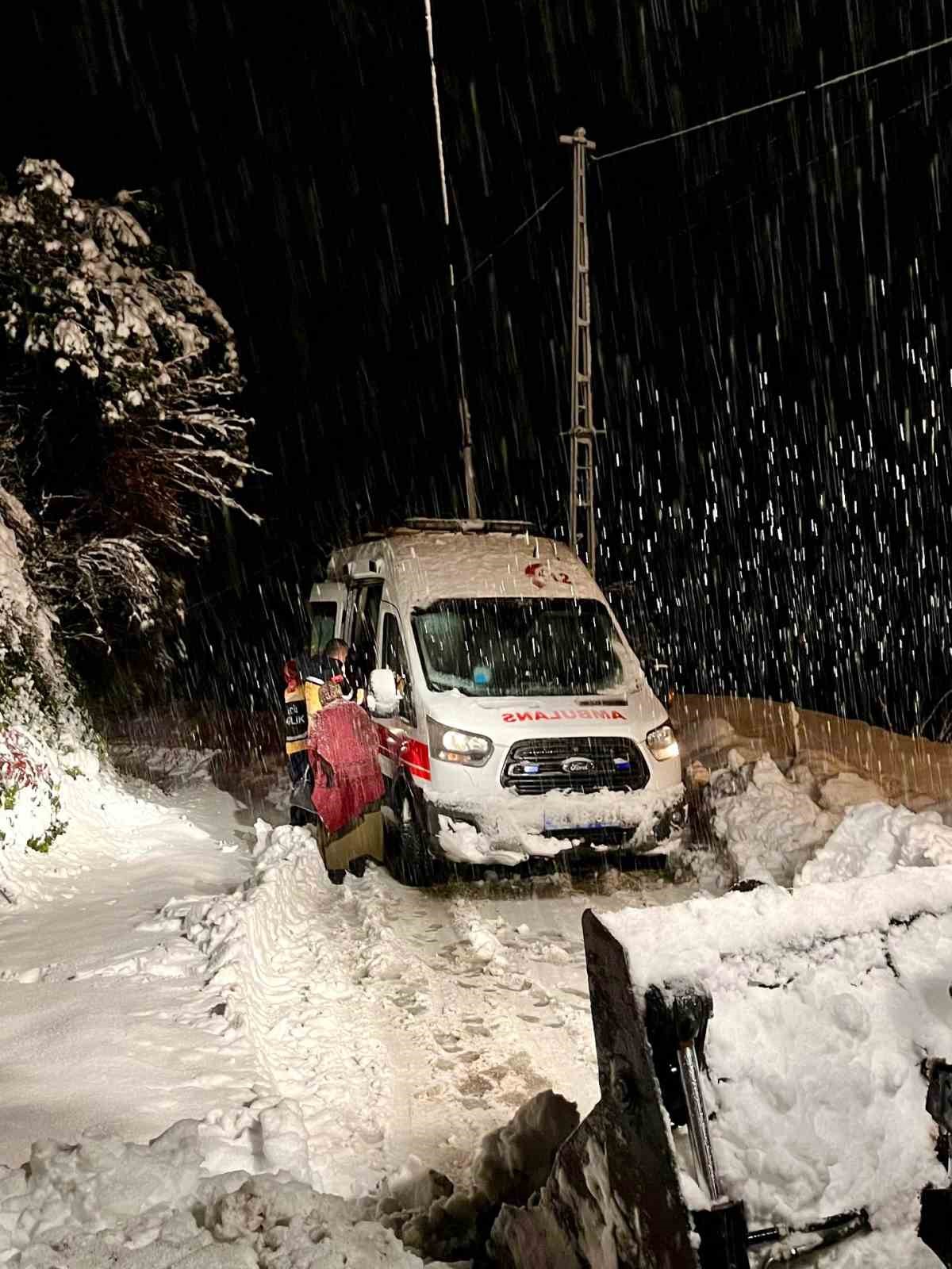 Giresun’da 521 köy yolu kar nedeniyle ulaşıma kapandı

