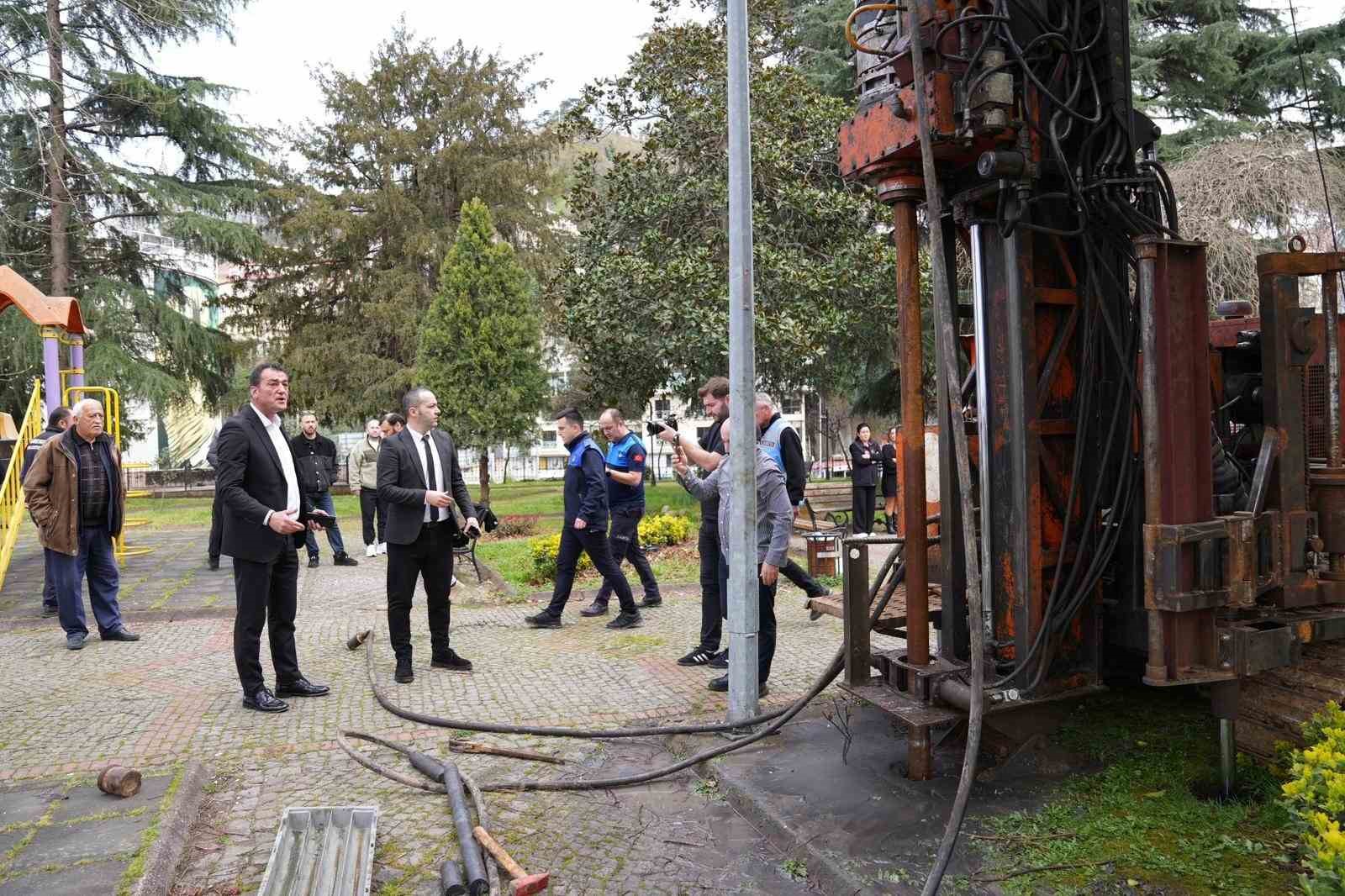 Giresun’da izinsiz olduğu belirtilen sondaj çalışması belediye tarafından durduruldu
