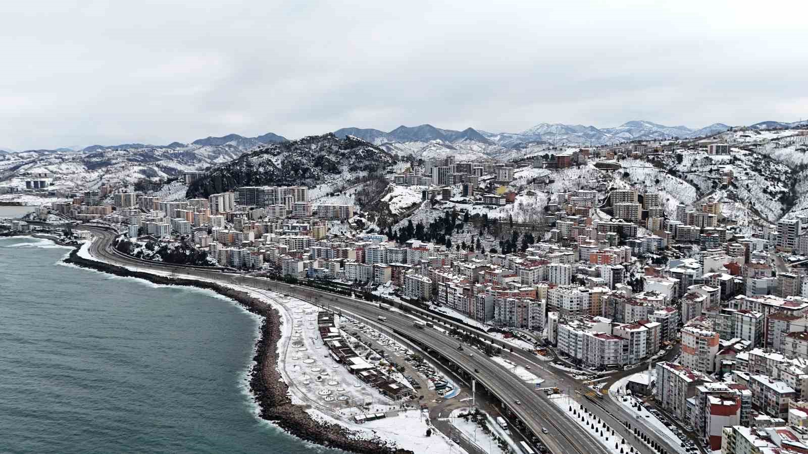 Giresun’da kar sonrası kartpostallık manzaralar ortaya çıktı
