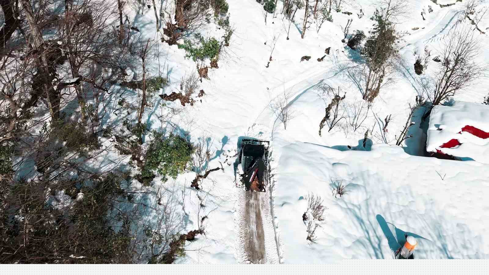 Giresun’un yüksek kesimlerinde karla mücadele sürüyor
