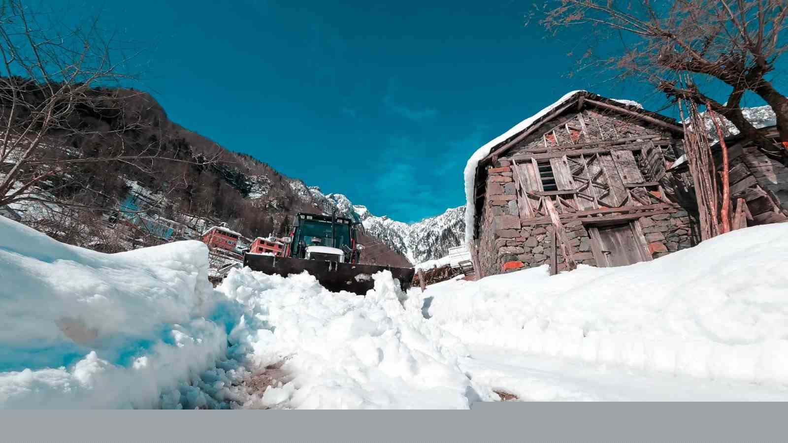 Giresun’un yüksek kesimlerinde karla mücadele sürüyor
