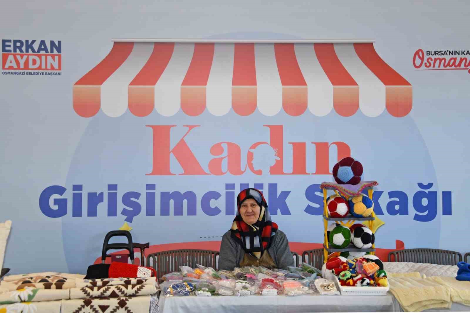 Girişimci kadınların el emeği Osmangazi Meydanı’nda buluştu
