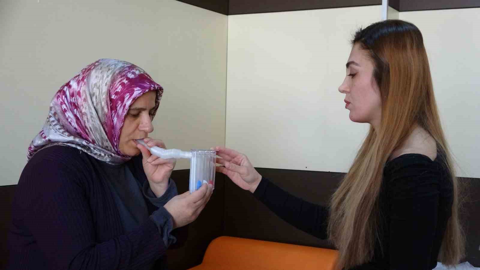 Göğüs Hastalıkları Uzmanı Dr. Özdemir: "İlaç tedavisi kadar egzersiz de önemli"
