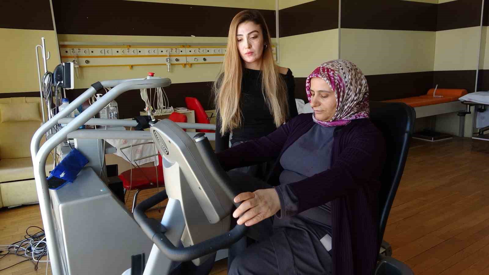 Göğüs Hastalıkları Uzmanı Dr. Özdemir: "İlaç tedavisi kadar egzersiz de önemli"
