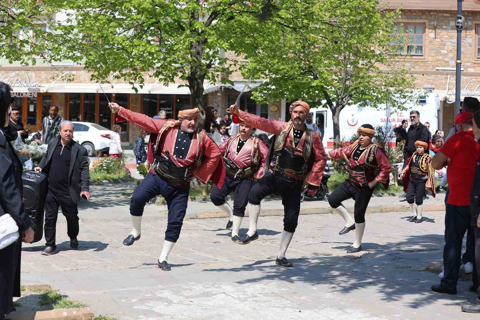 Gökçeada’da 23 Nisan Coşkusu: Ankara Kulübü Seymenlerinden Unutulmaz Gösteri

