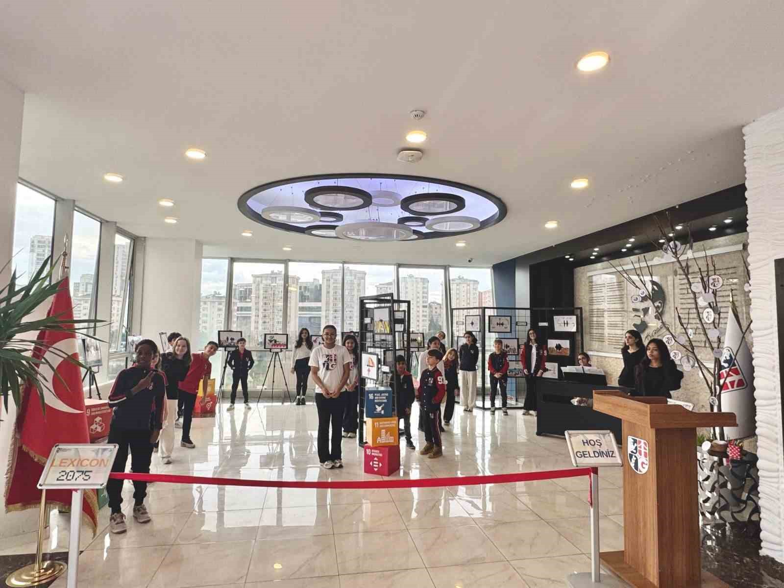 Gökkuşağı koleji’nden bilim ve sanatın buluştuğu vizyoner sergi: "LEXICON 2075"
