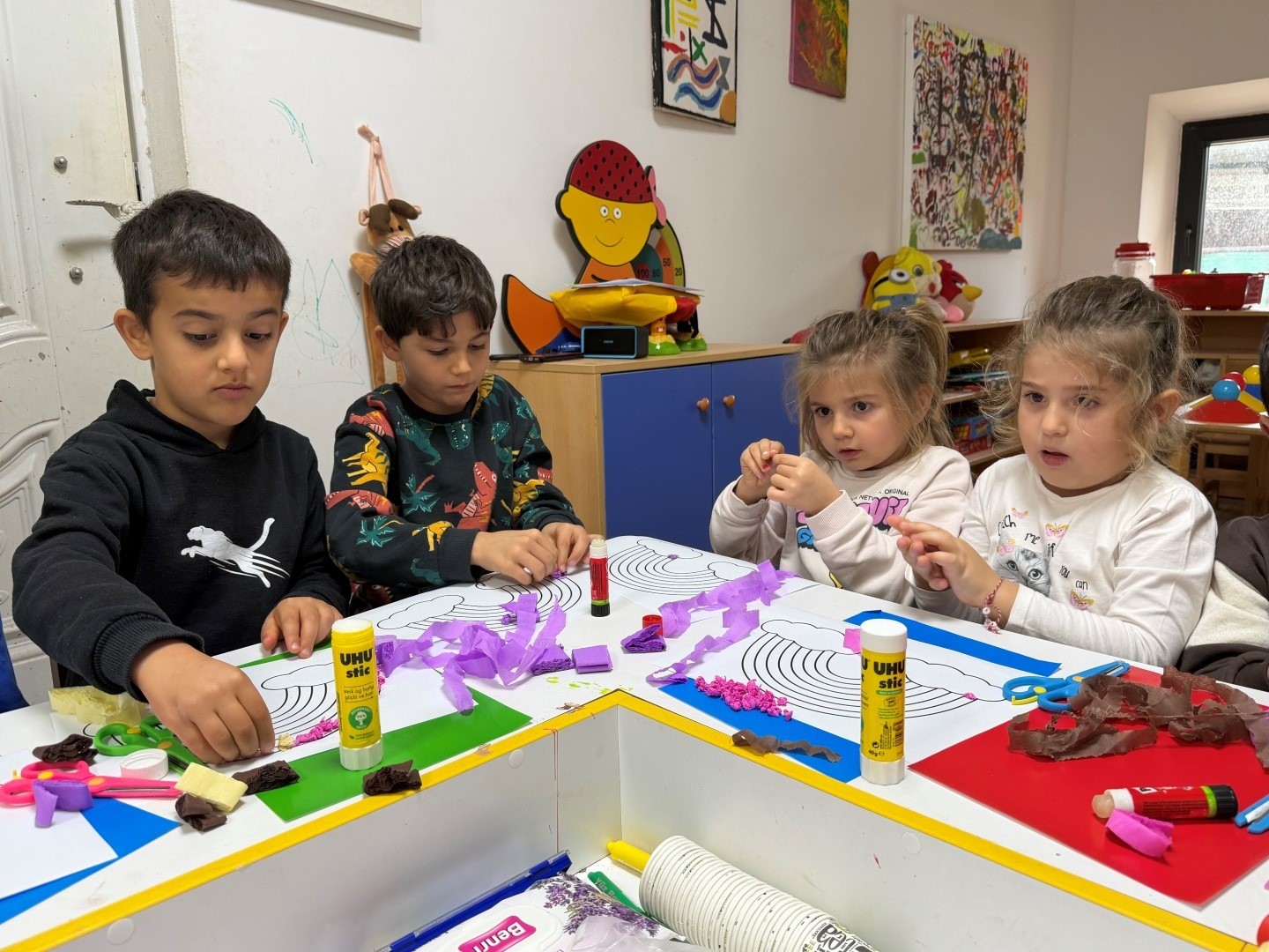 Gökkuşağı Sanat Atölyesi yoğun ilgi gördü
