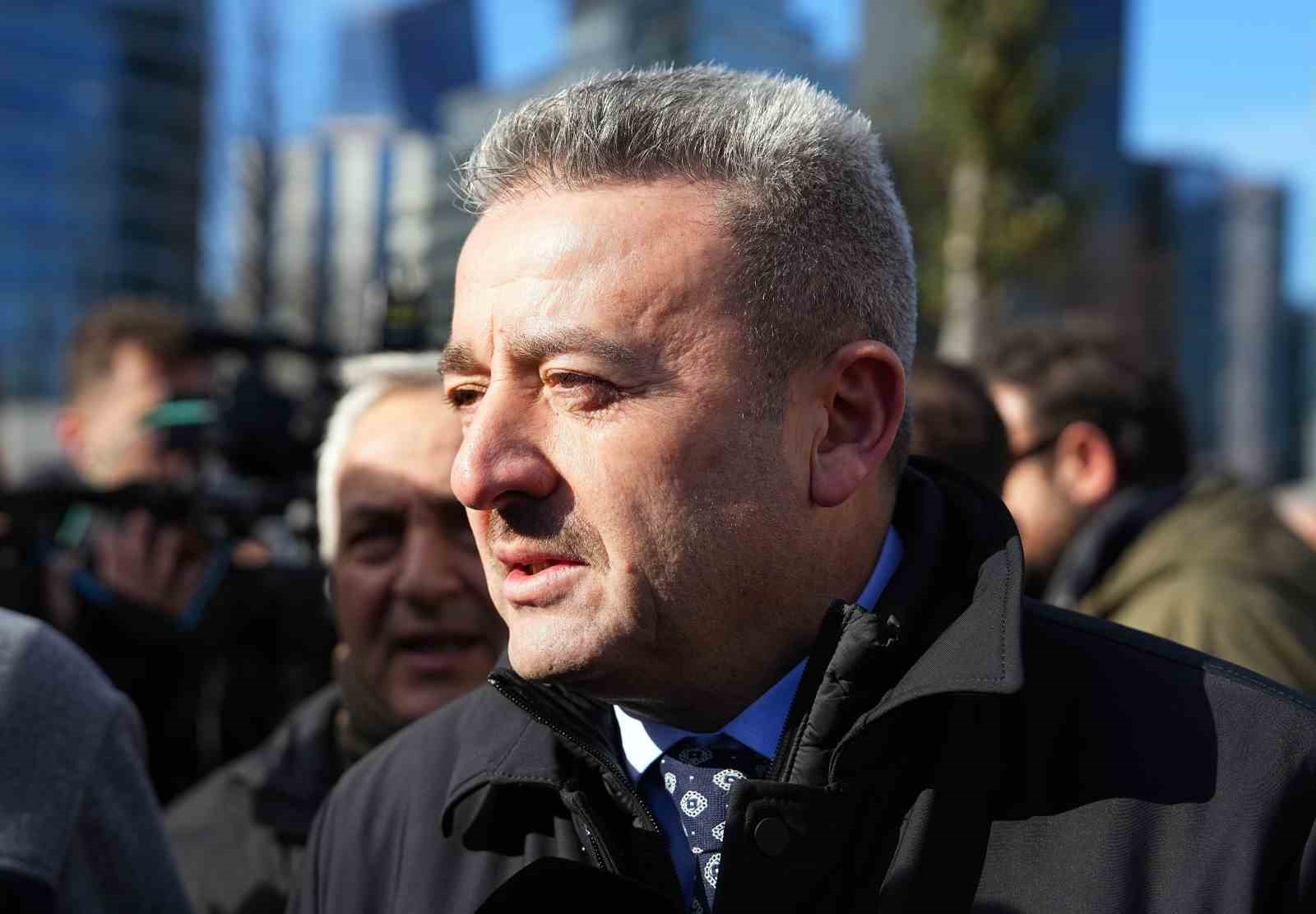 Gökmen Özdenak son yolculuğuna uğurlandı
