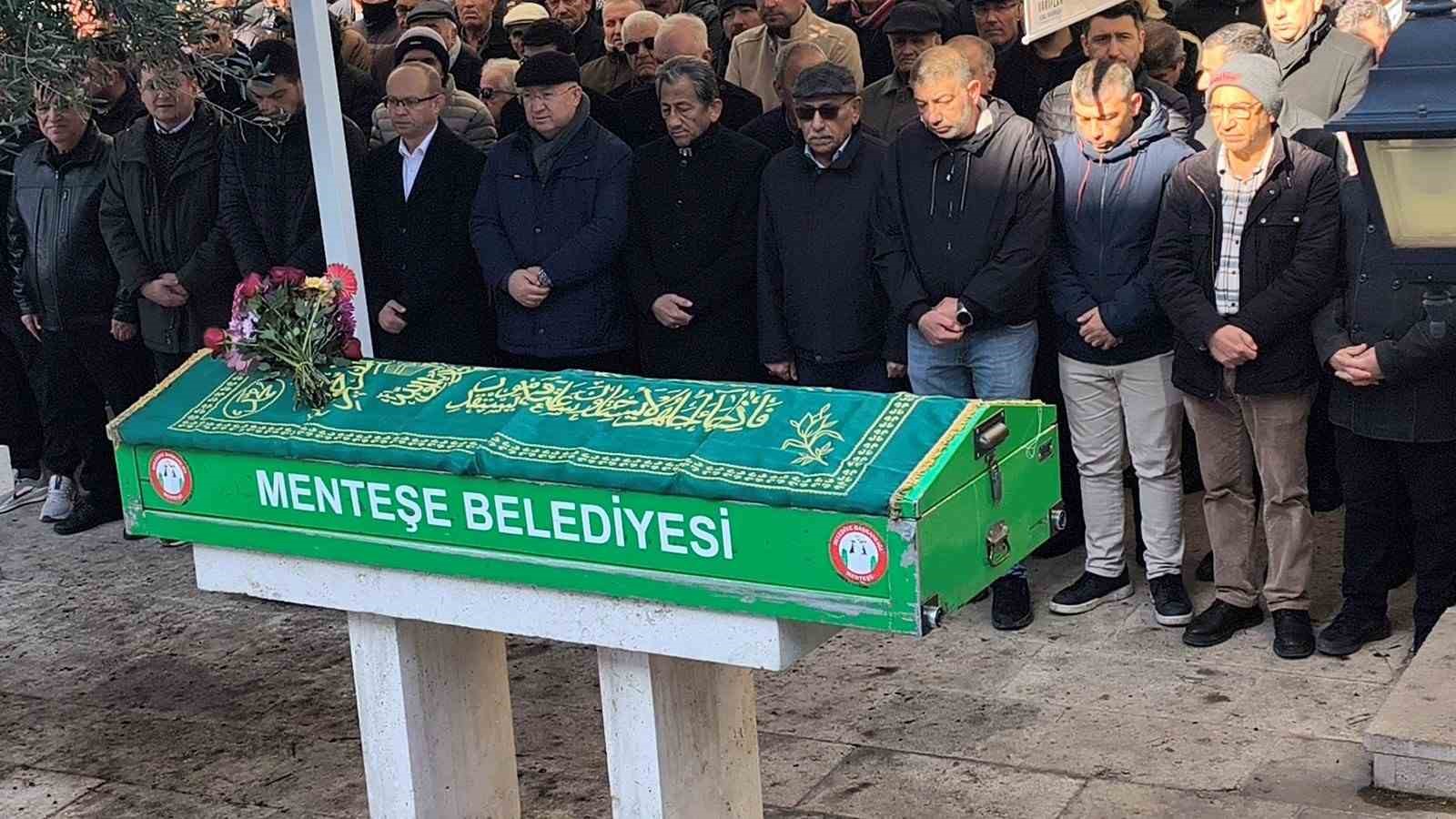 Gökova Körfezi’nde tekne faciası sonucu hayatını kaybeden Öztürk son yolculuğuna uğurlandı
