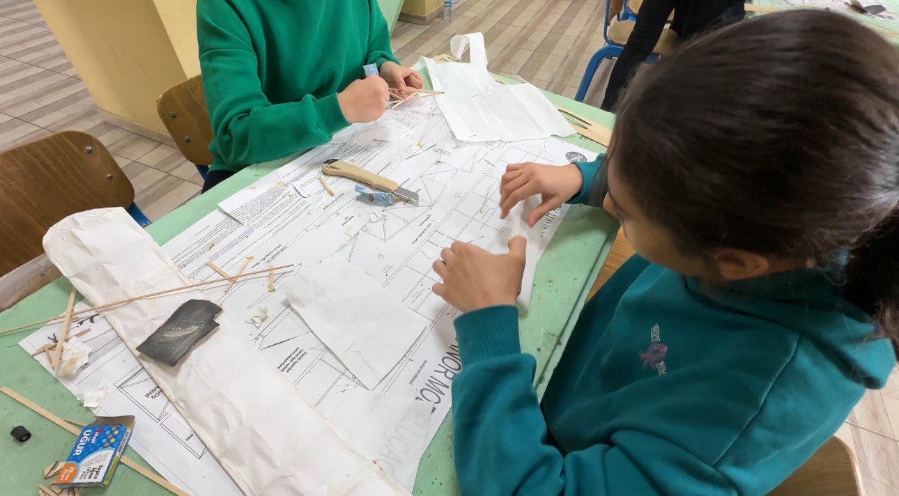 Gökyüzü meraklıları model uçakla buluştu
