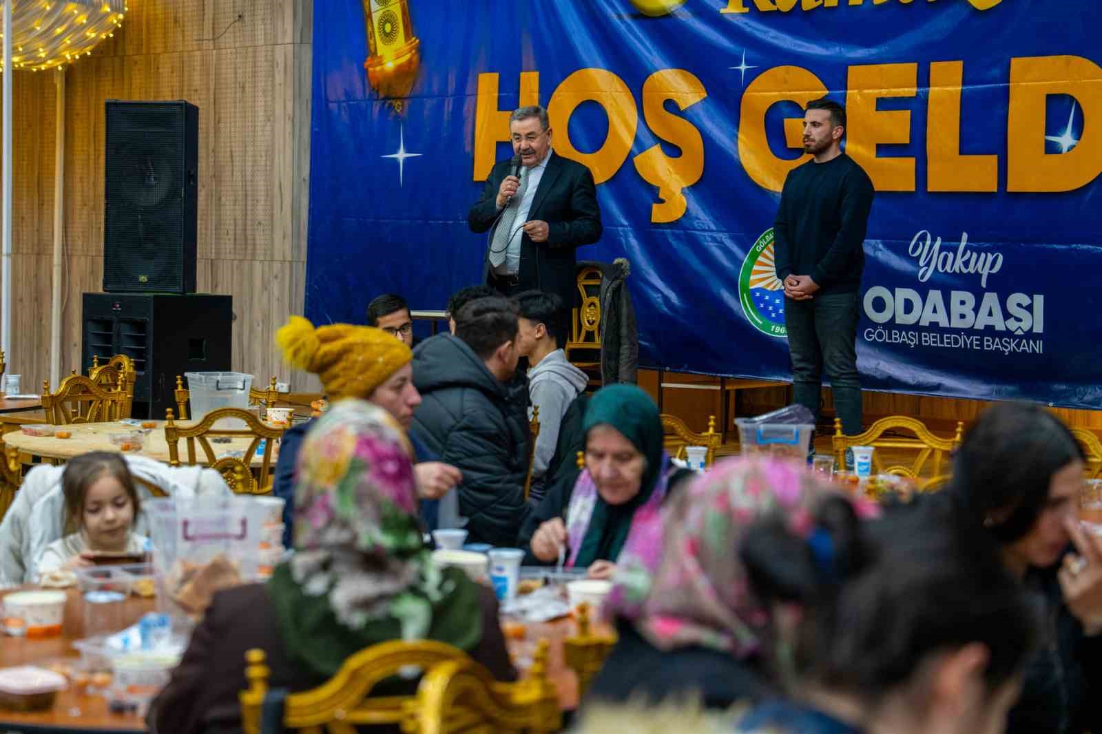 Gölbaşı Belediye Başkanı Odabaşı, ilk iftarını vatandaşlarla gerçekleştirdi
Gölbaşı Belediye Başkanı Odabaşı, ilk iftarını vatandaşlarla gerçekleştirdi
