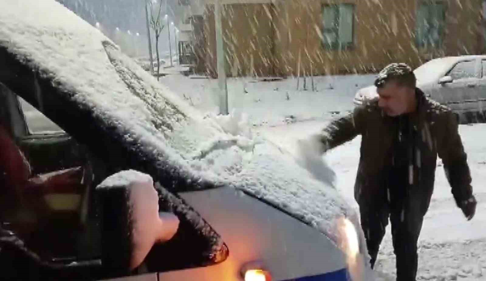Gölbaşı ilçesinde yoğun kar yağışı
