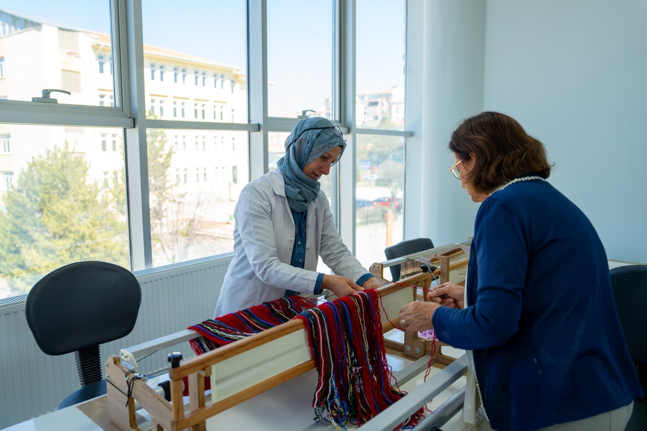 Gölbaşı’nda atıklar sanata dönüşüyor
