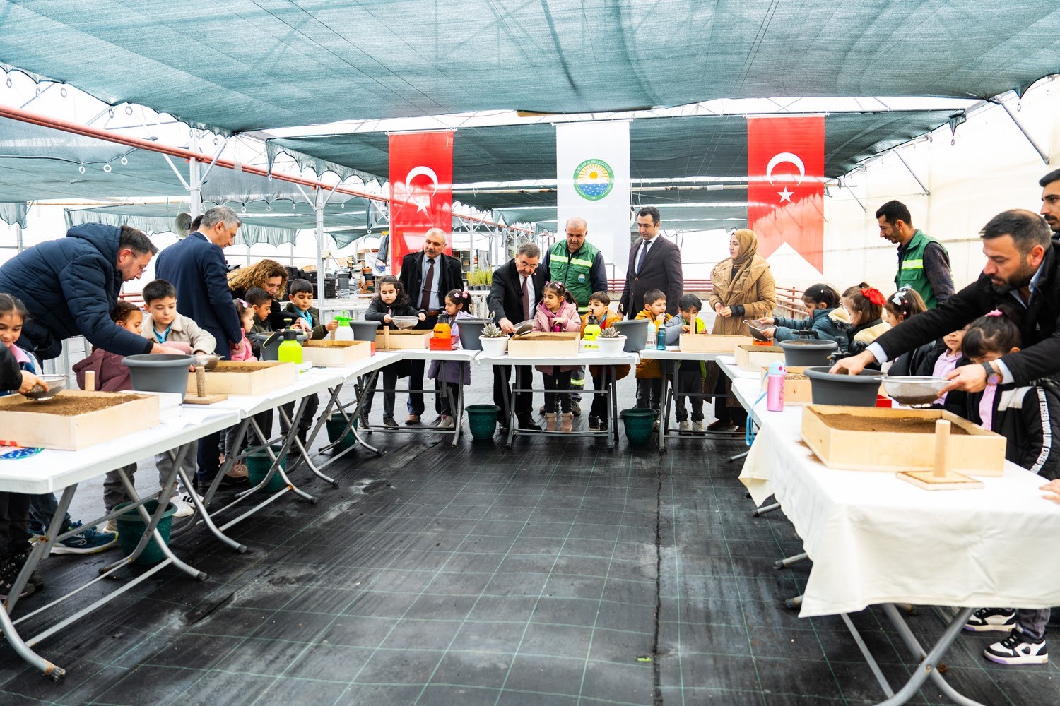 Gölbaşı’nda yerli ata tohumları toprakla buluştu
