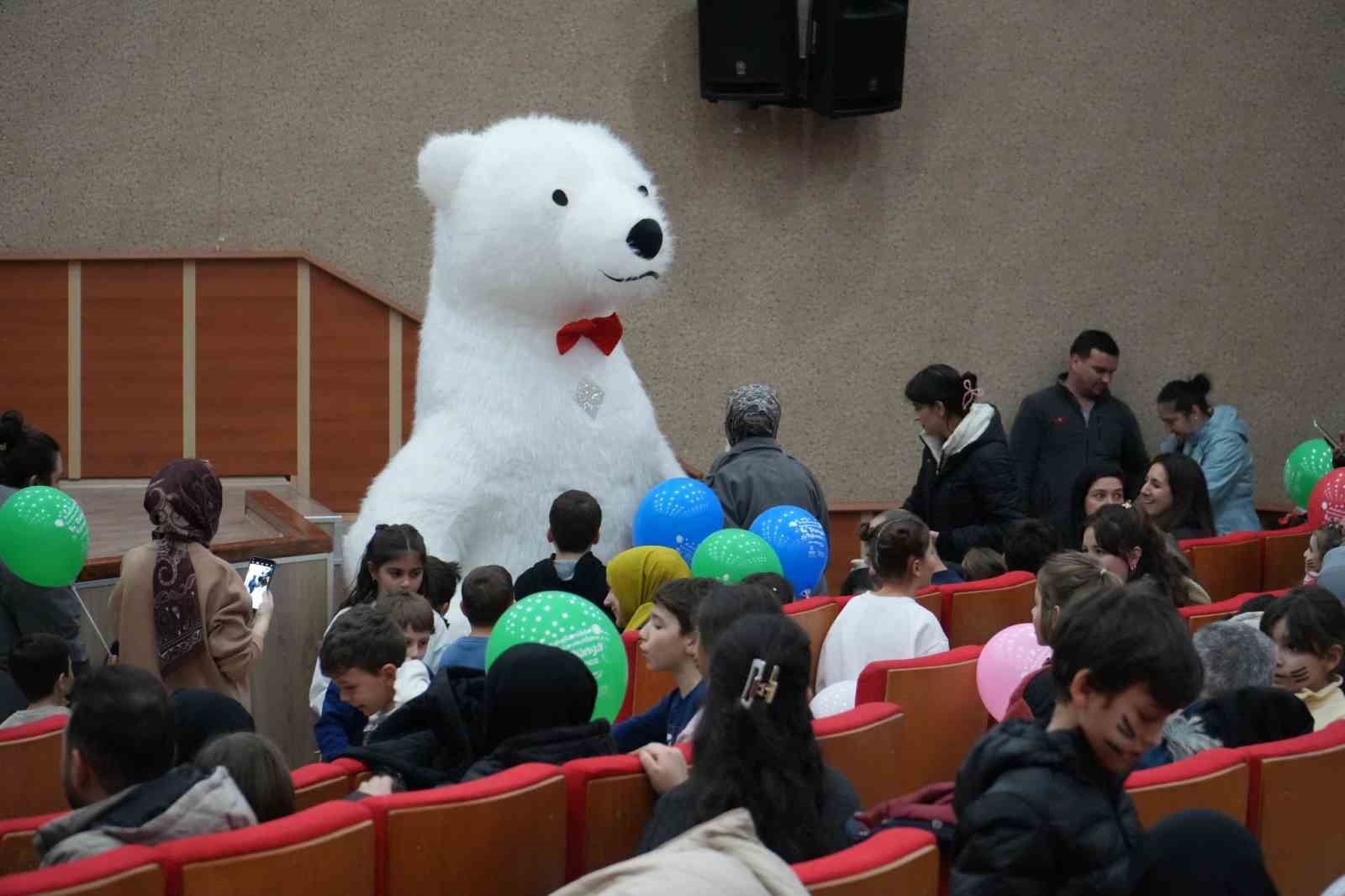 Gölcük’te öğrenciler için "Ara Tatil Tiyatro Şenliği" başladı
