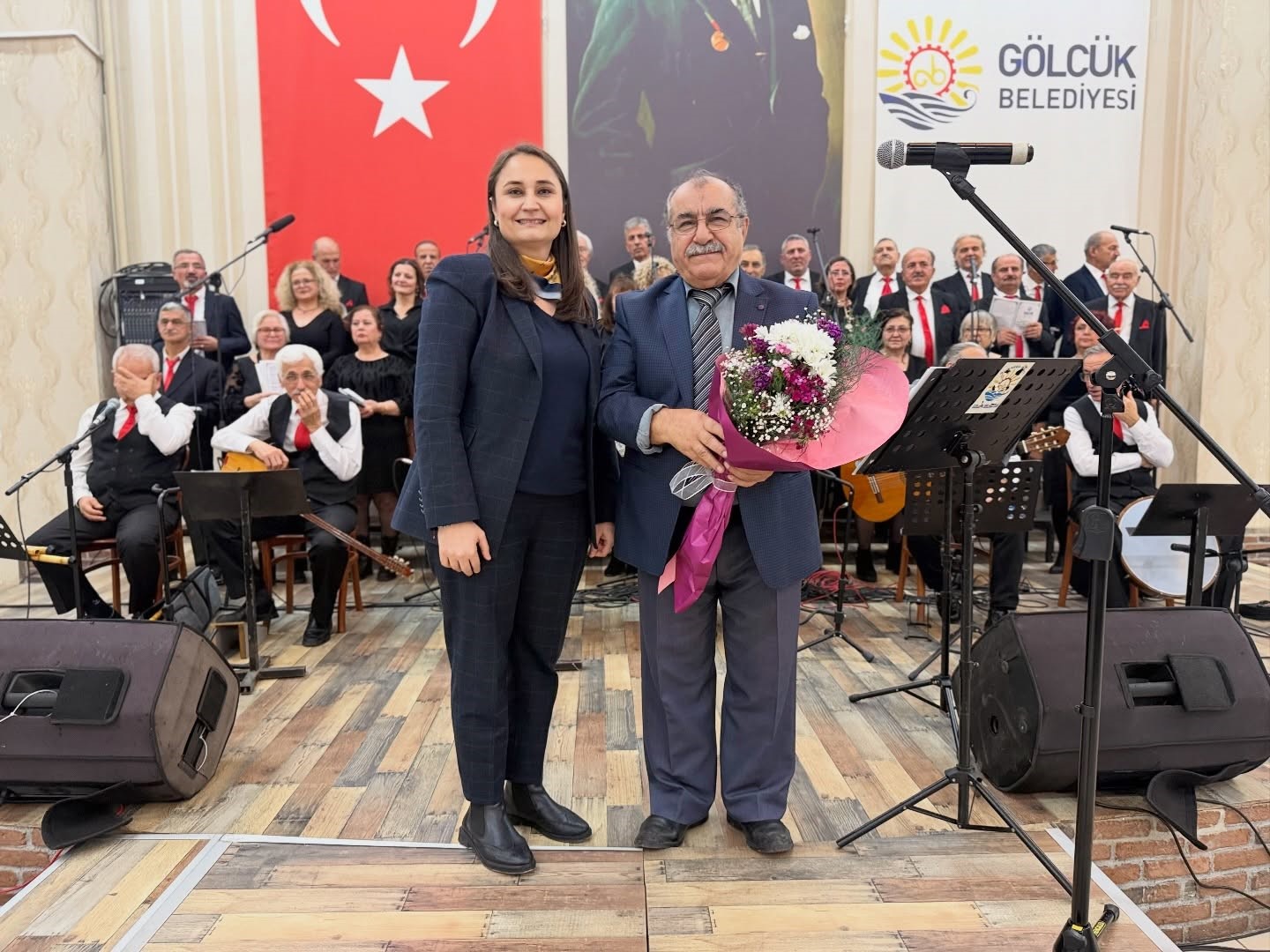 Gölcük’te Türk Halk Müziği Değirmendere Korosu konser verdi

