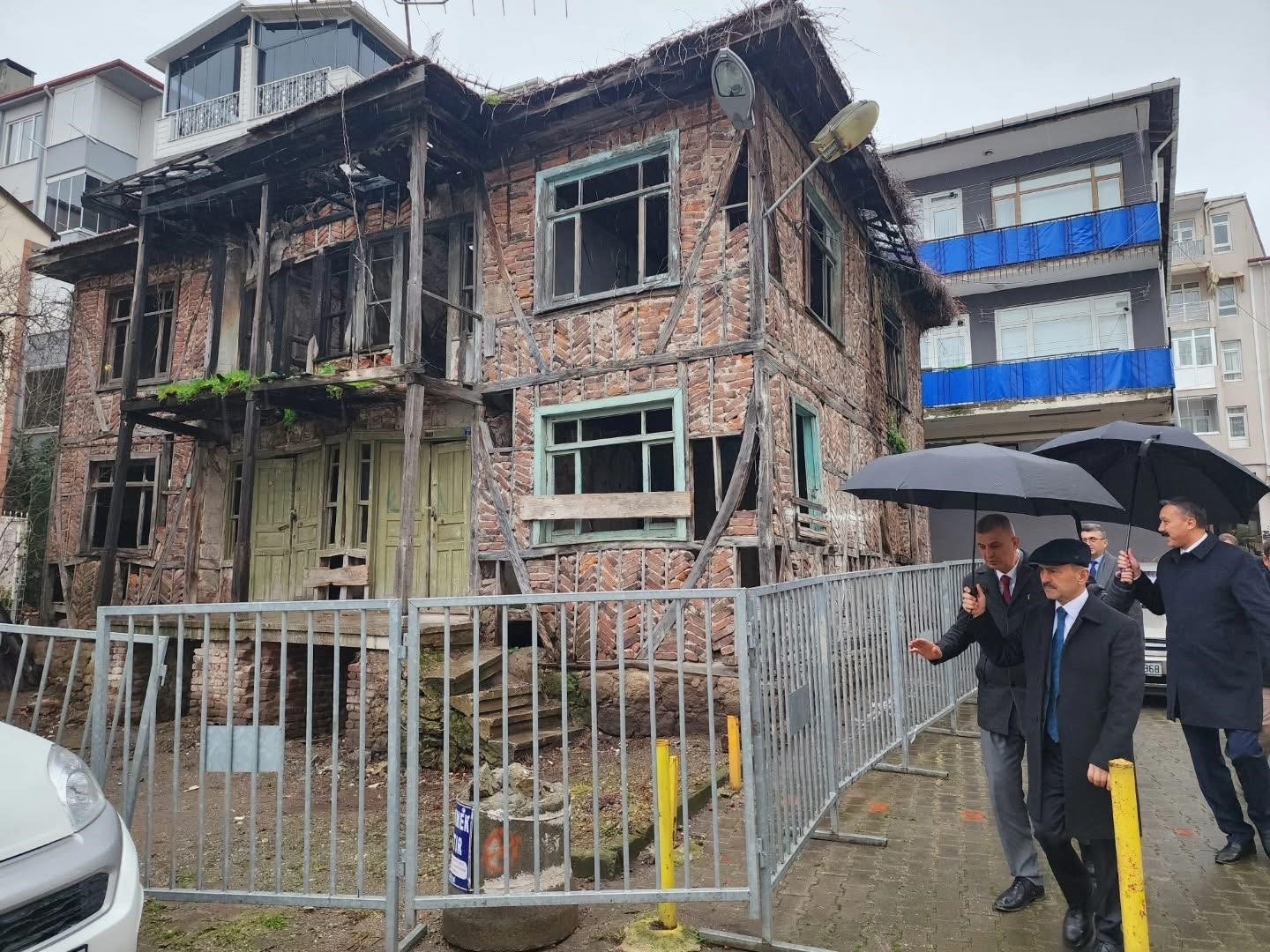 Gölcük’te yeni Hükümet Konağı hizmete girdi
