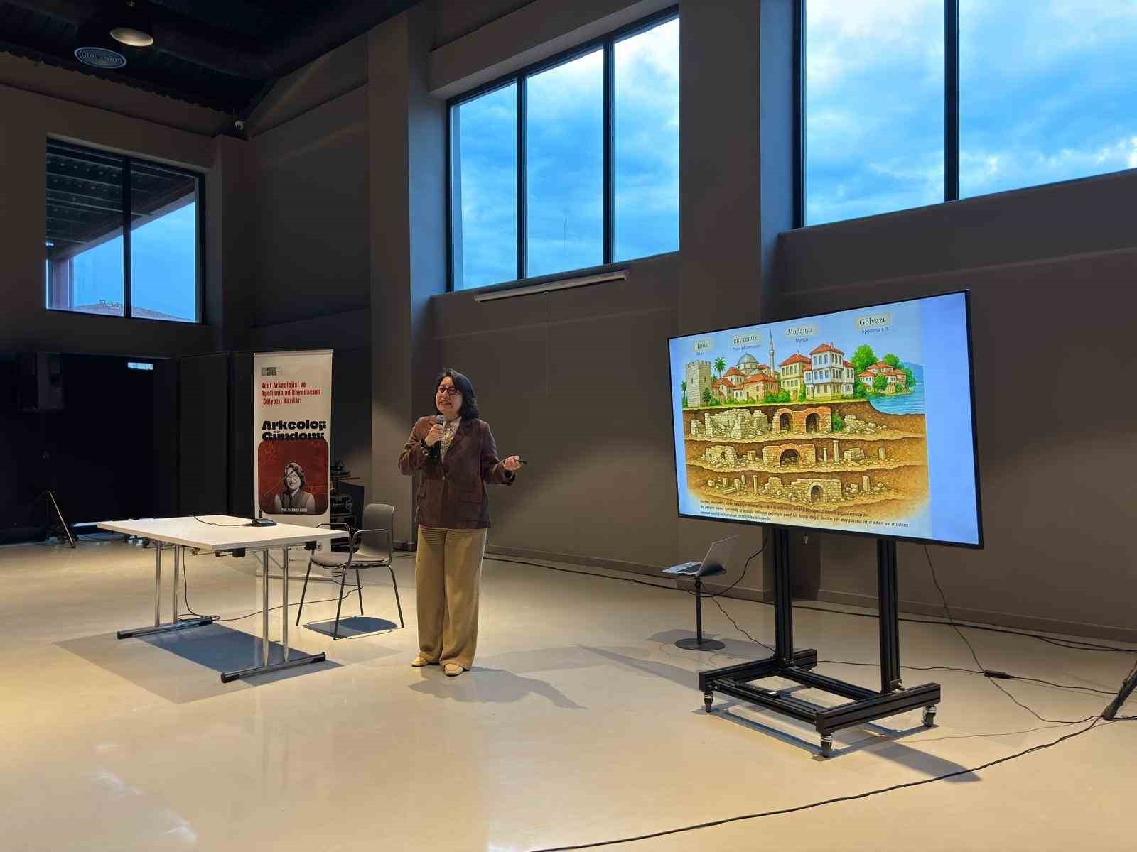 Gölyazı kazıları Pancar Deposu’nda anlatıldı
