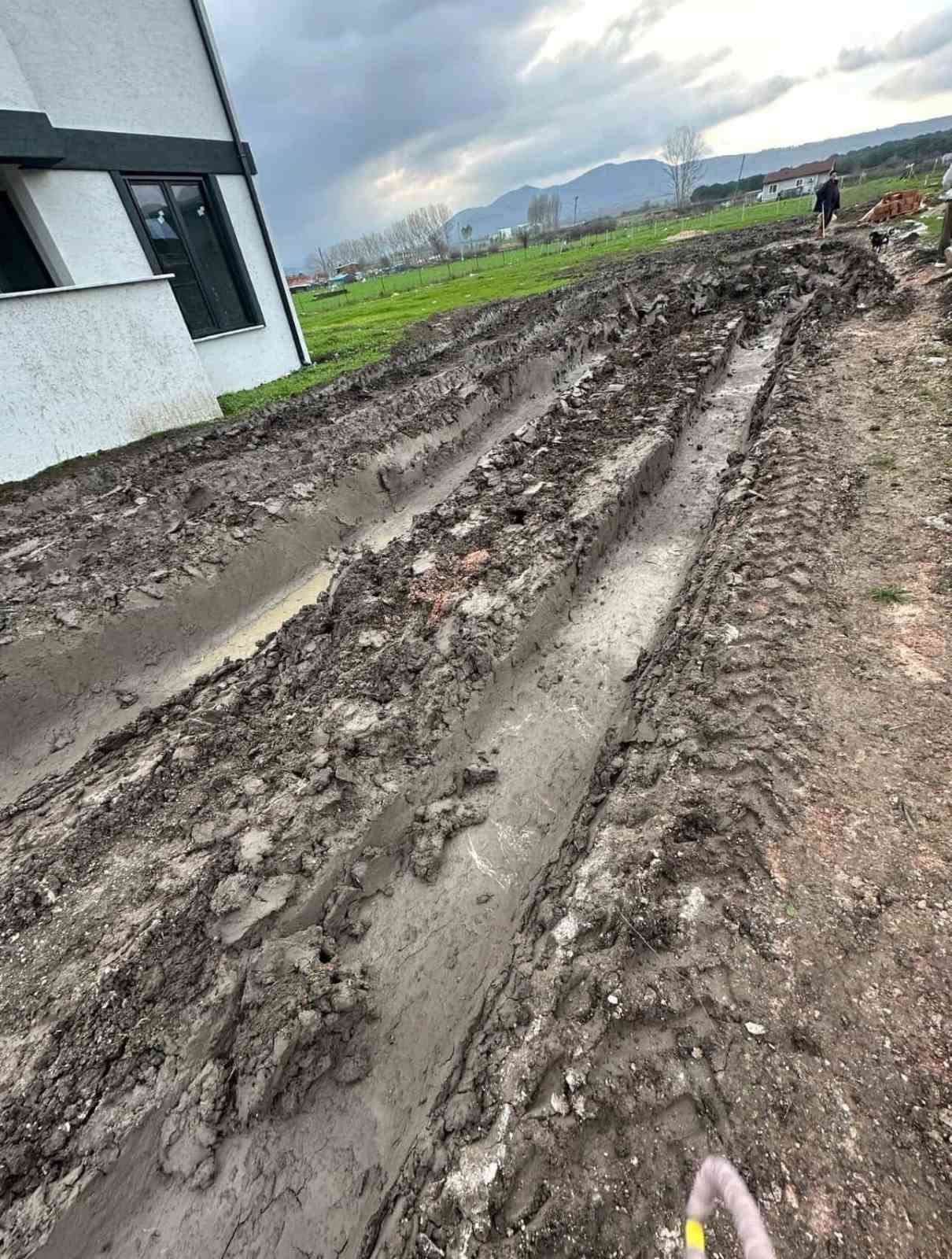 Gönen’de imar var, inşaat var yol yok, altyapı yok
Gönen’de imar var, inşaat var yol yok, altyapı yok