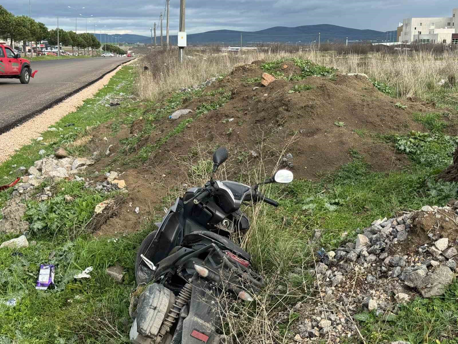 Gönen’de kamyonet ile motosiklet çarpıştı: 1 yaralı
