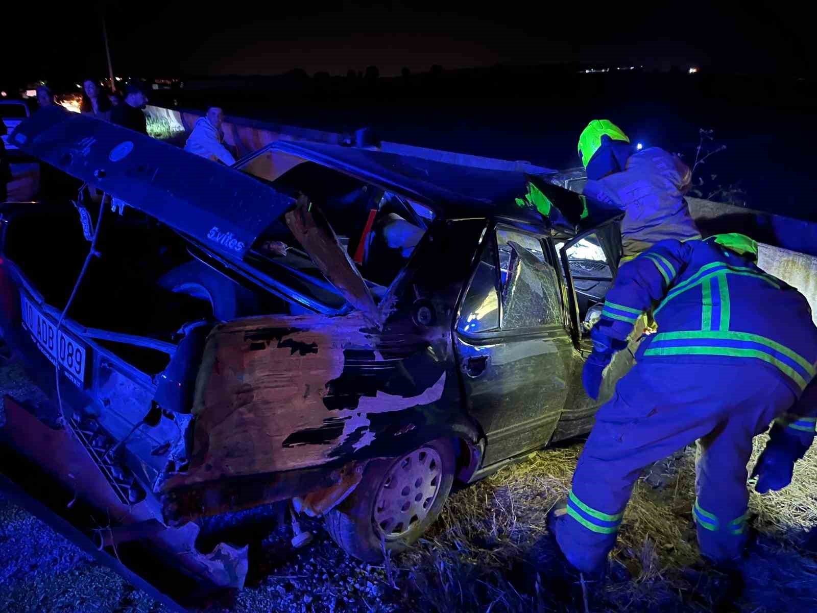 Gönen’deki tek taraflı kazada 2 kişi yaralandı
