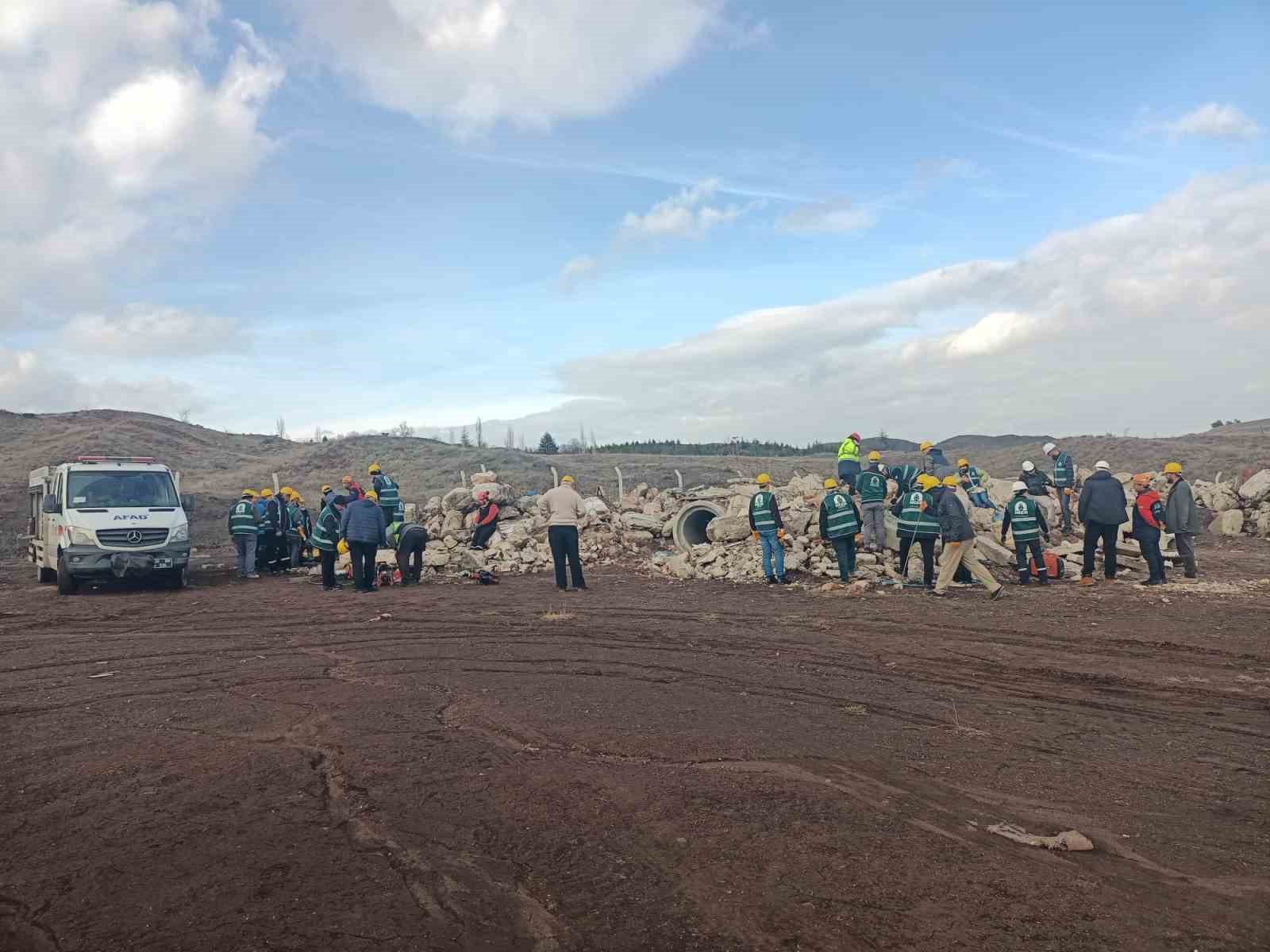 Gönüllülere arama ve kurtarma eğitimi verildi
