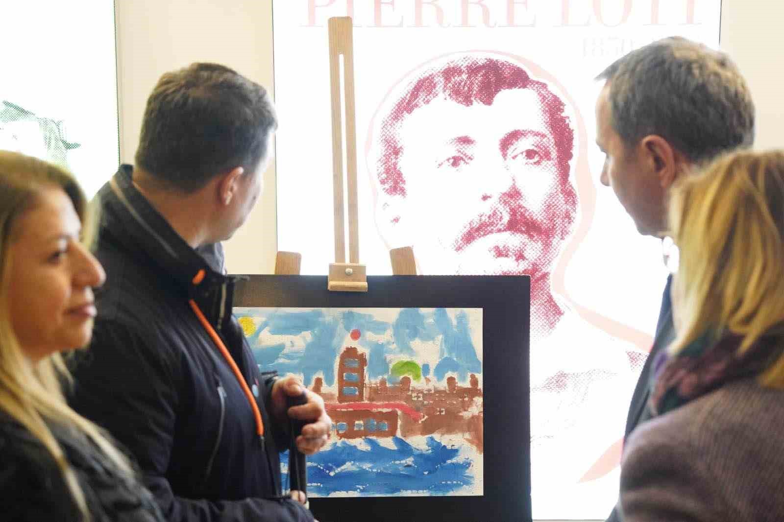 Görme Engelli Ressamın Braille tekniğiyle yaptığı resimler beğeni topladı
