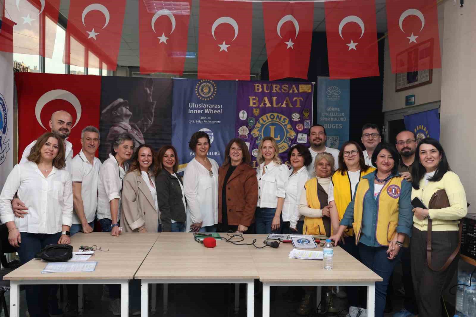 Görme engelli sporcular için canlı radyo tiyatrosu sahnelendi
