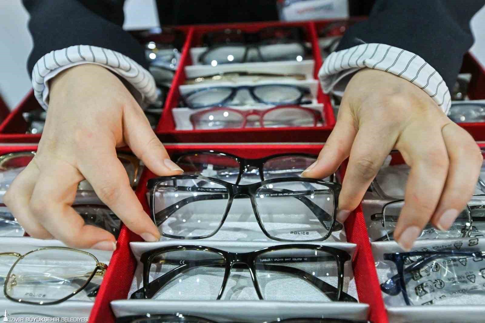 Görme sağlığının geleceği İzmir’de konuşuldu
