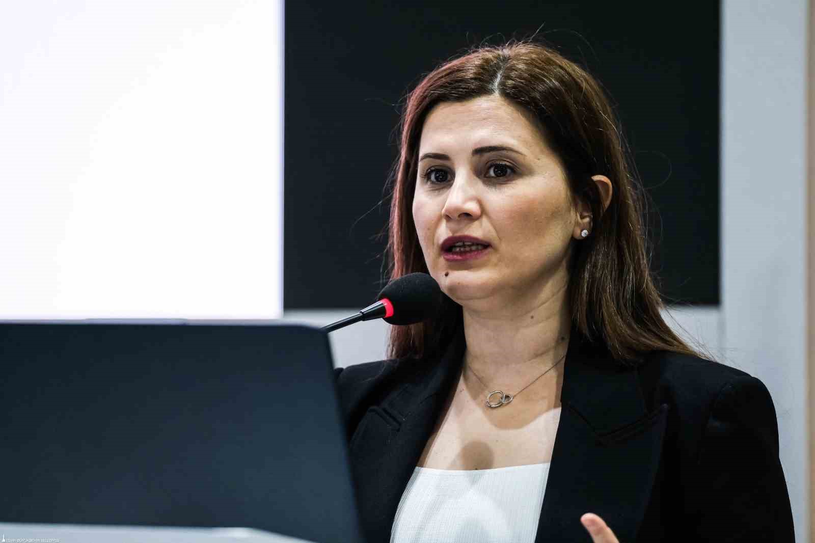 Görme sağlığının geleceği İzmir’de konuşuldu
