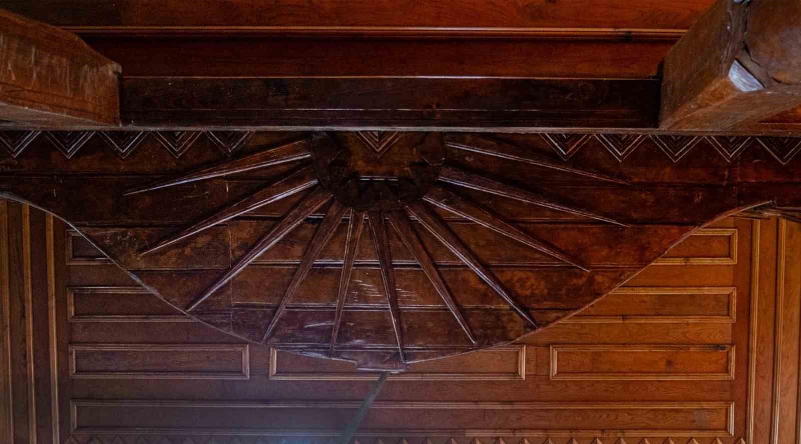 Görselliğiyle göz kamaştırıyor
